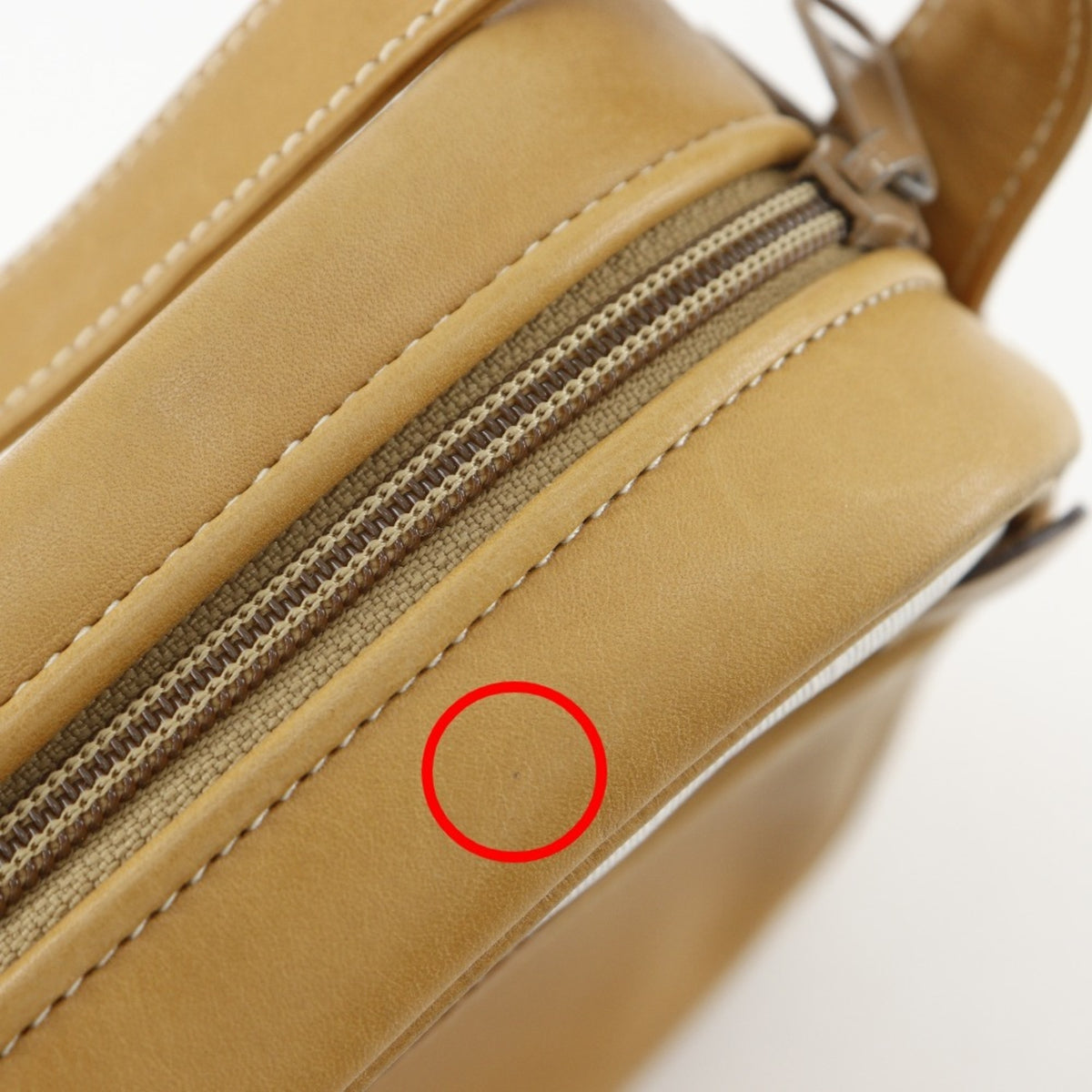 Gucci Beige Leather Shoulder Bag (Pre-Owned)
