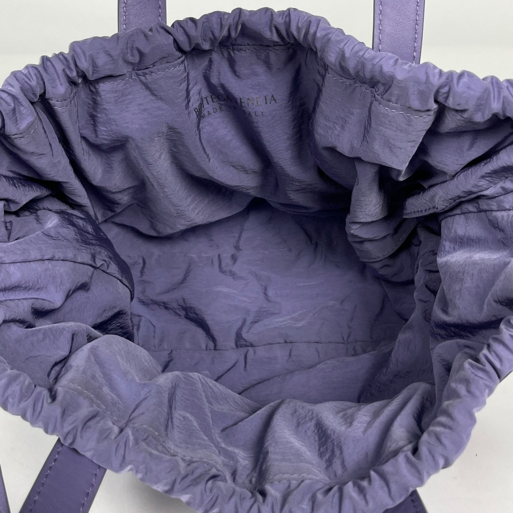Bottega Veneta Purple Leather Handbag (Pre-Owned)