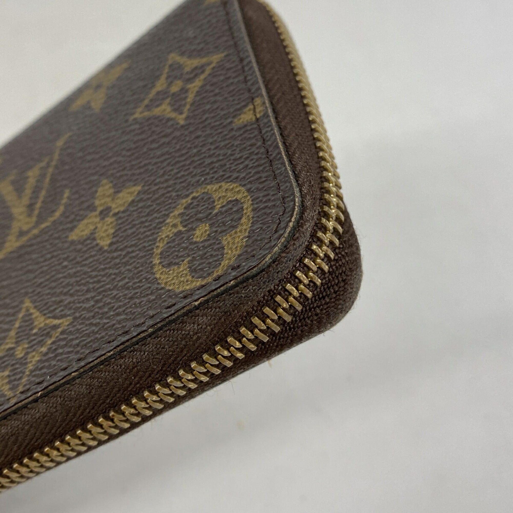 Louis Vuitton Fuchsia Long Wallet (Bi-Fold) (Pre-Owned)