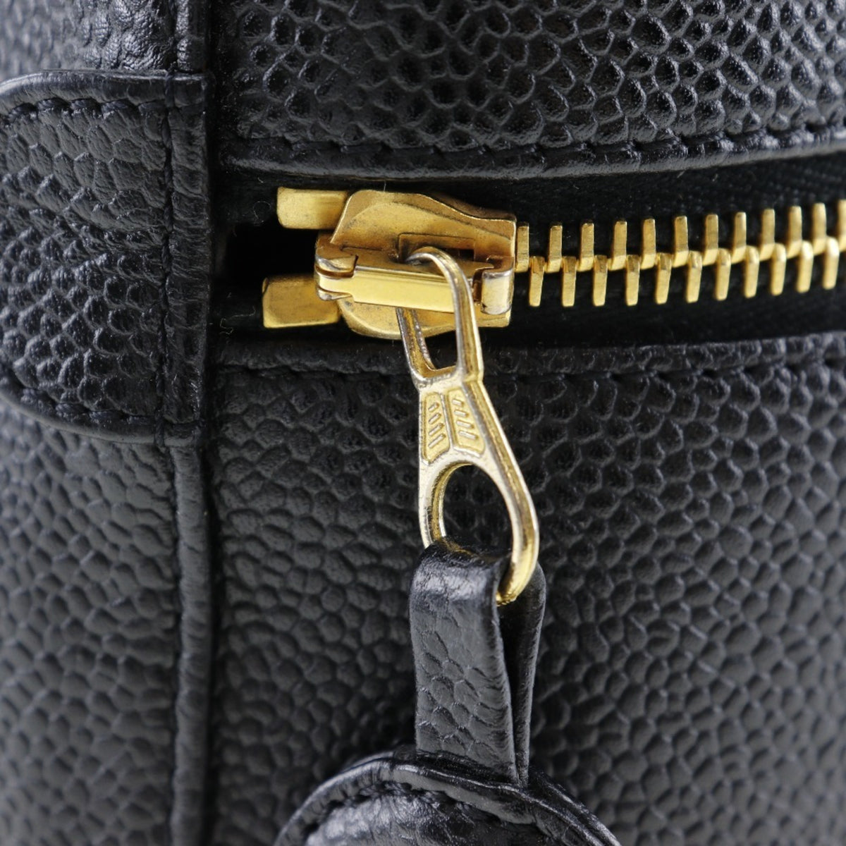Chanel Black Caviar Leather Handbag Pouch (Pre-Owned)