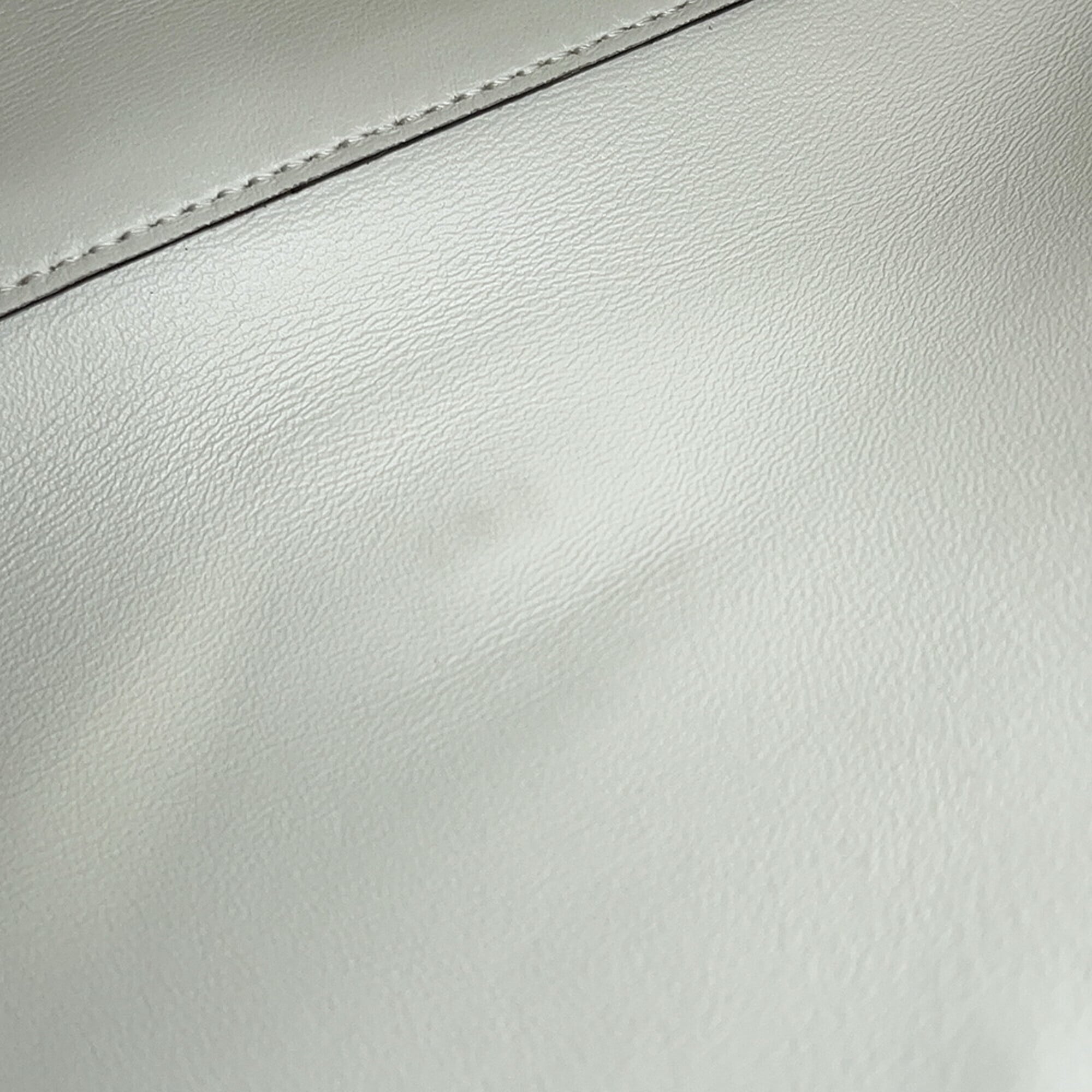 Fendi Selleria White Leather Handbag (Pre-Owned)