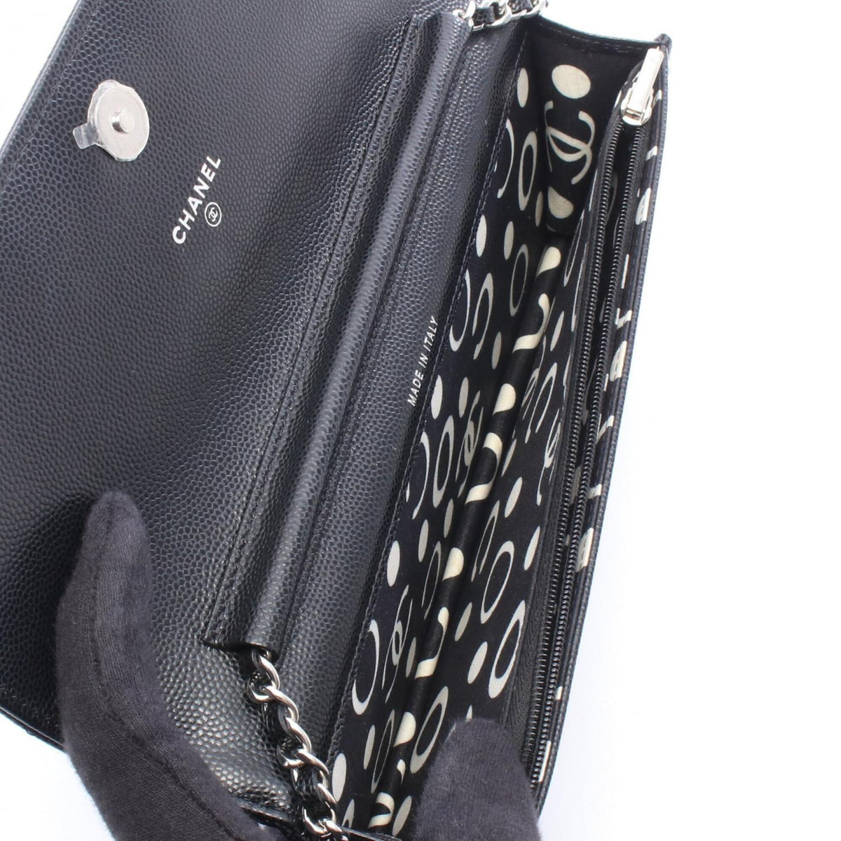 Chanel Black Grained Calfskin Handbag Shoulder Bag (Pre-Owned)