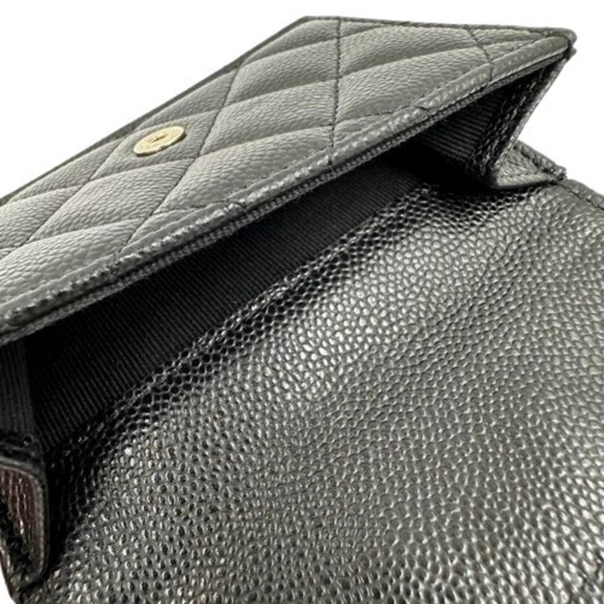 Chanel Black Grained Calfskin Wallet (Tri-Fold) (Pre-Owned)