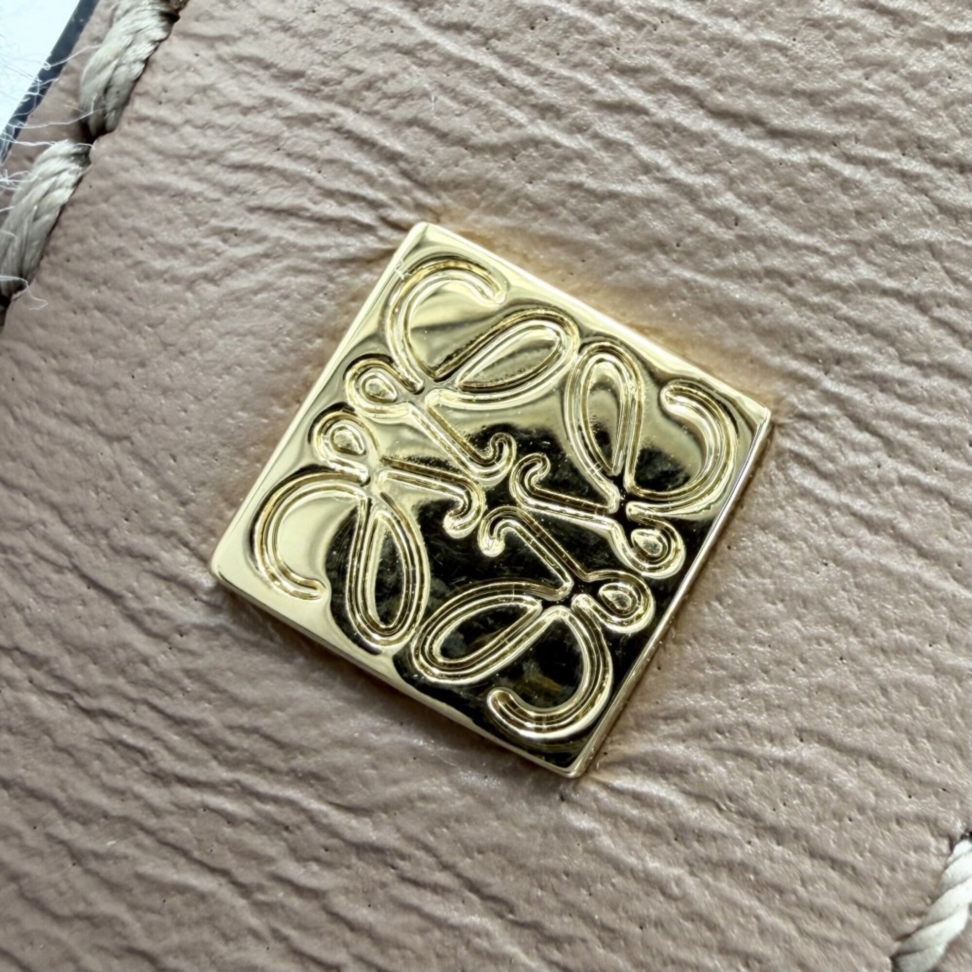 Loewe Beige Leather Handbag Shoulder Bag (Pre-Owned)