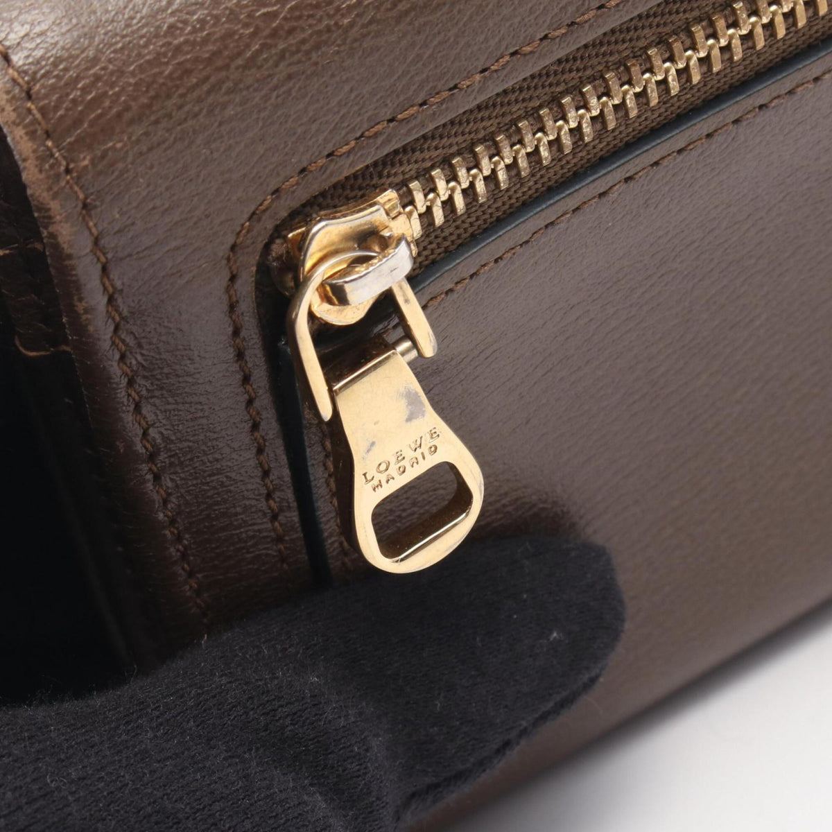 Loewe Brown Leather Long Wallet (Bi-Fold) (Pre-Owned)