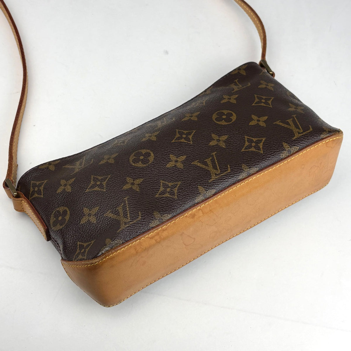 Louis Vuitton Monogram Brown Monogram Monogram Pochette Shoulder Bag (Pre-Owned)