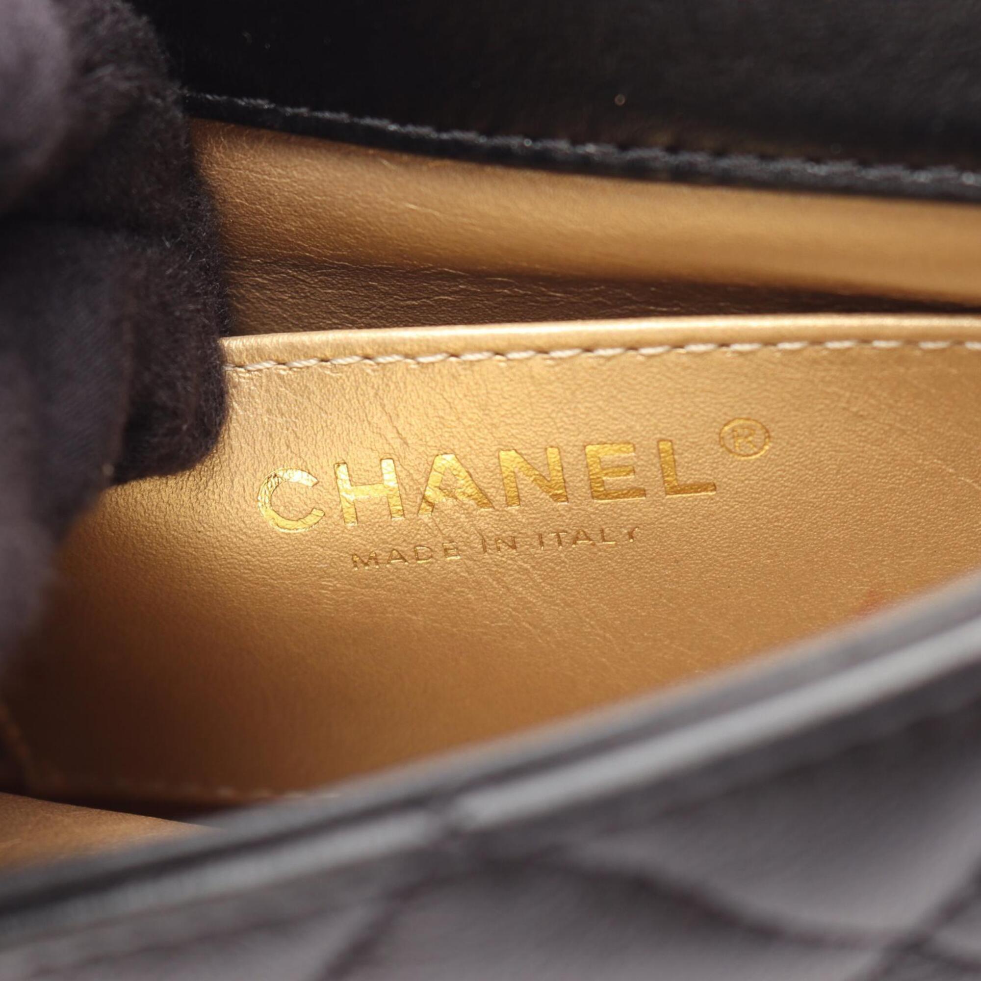 Chanel Black Leather Handbag Shoulder Bag (Pre-Owned)