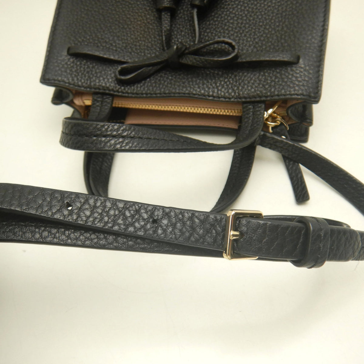 Kate Spade Black Leather Handbag (Pre-Owned)