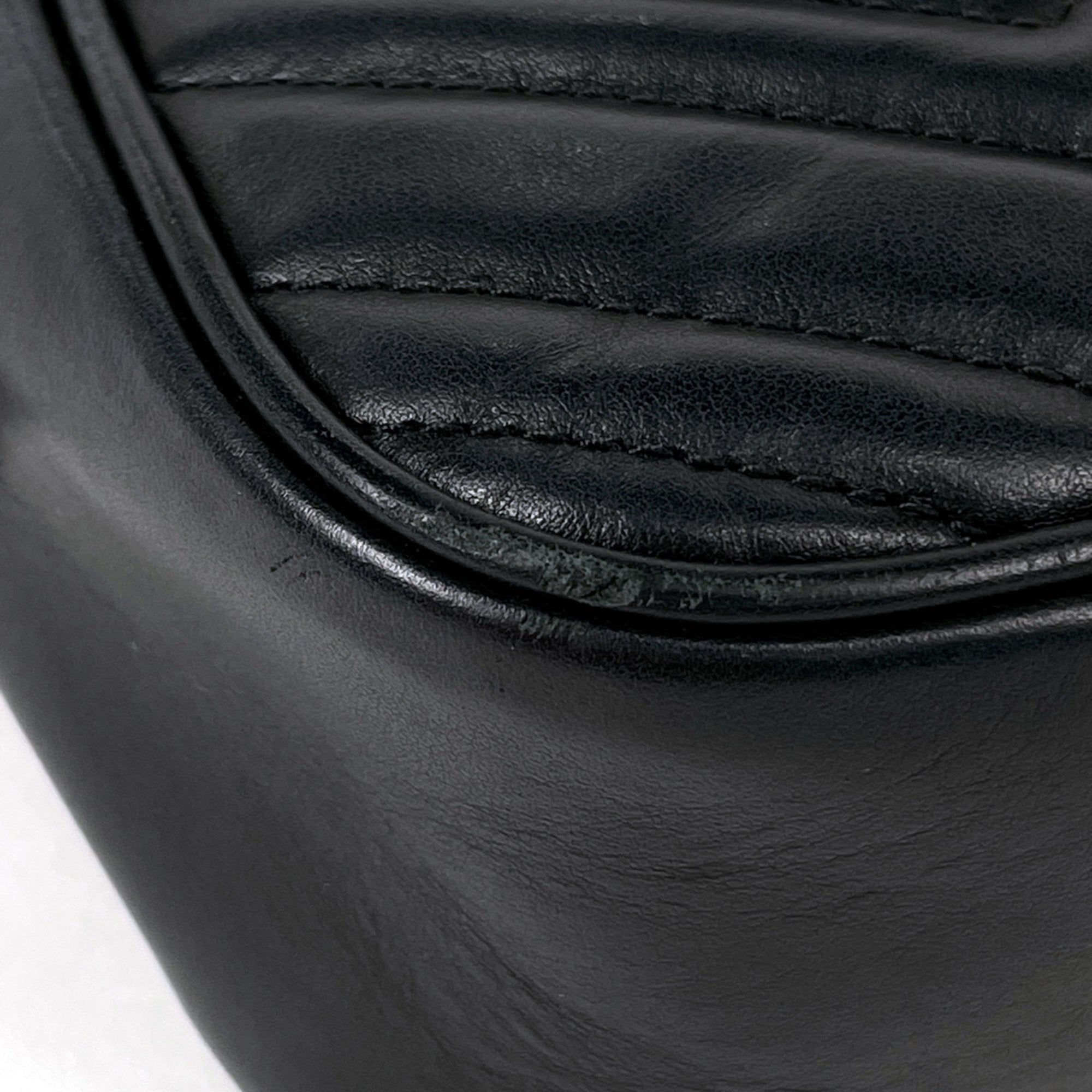 Gucci Black Leather Shoulder Bag (Pre-Owned)