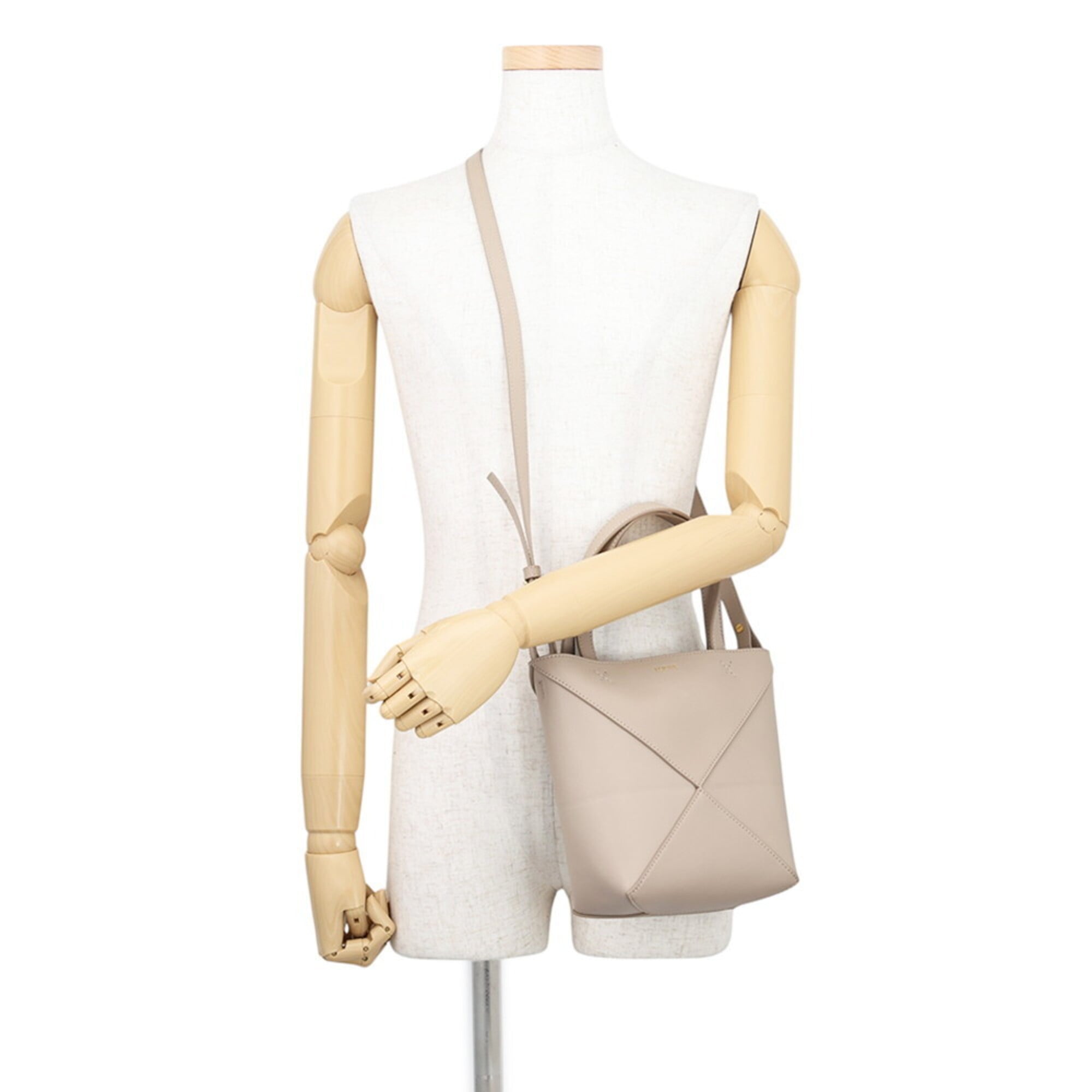 Loewe Sand Leather Handbag Tote Bag (Pre-Owned)