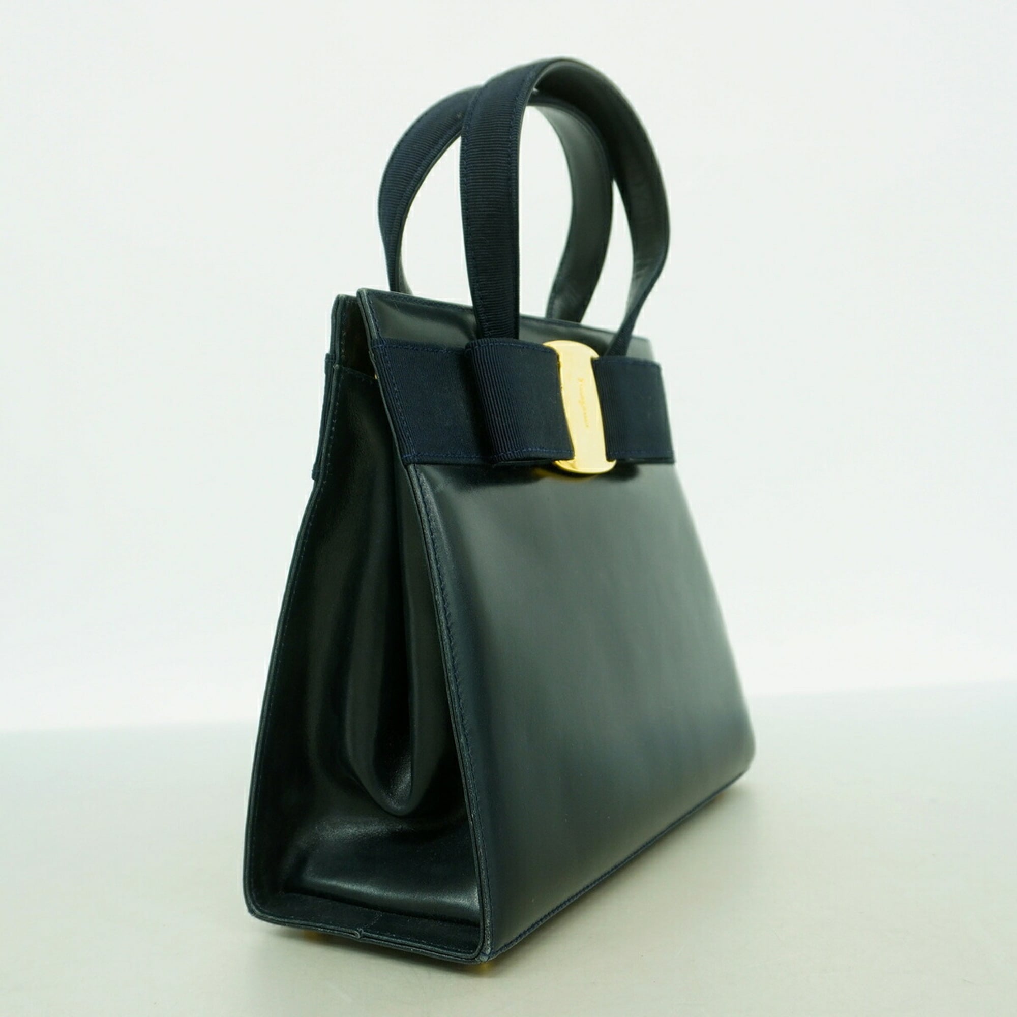 Salvatore Ferragamo Navy Leather Handbag (Pre-Owned)