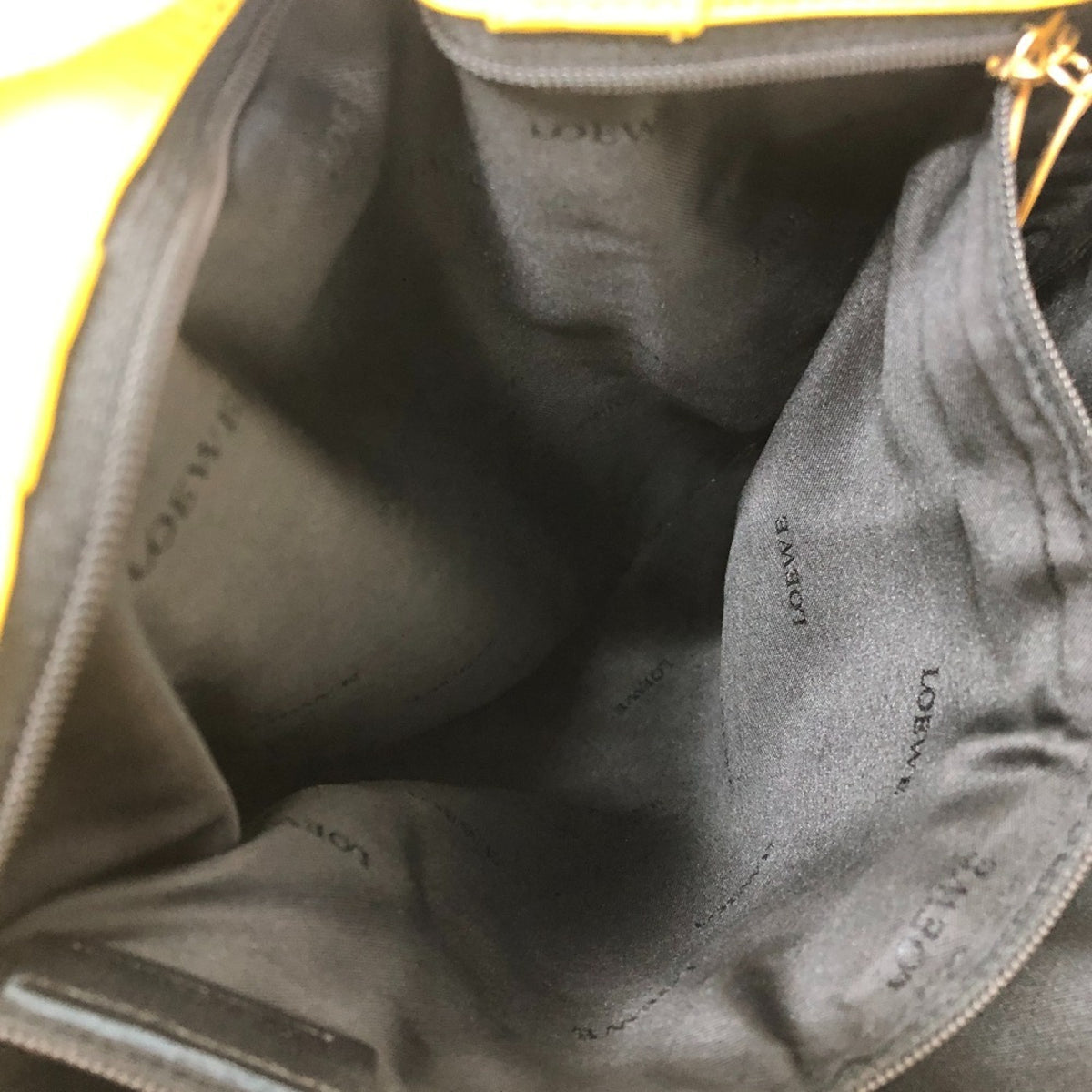 Loewe Yellow Leather Handbag Tote Bag (Pre-Owned)