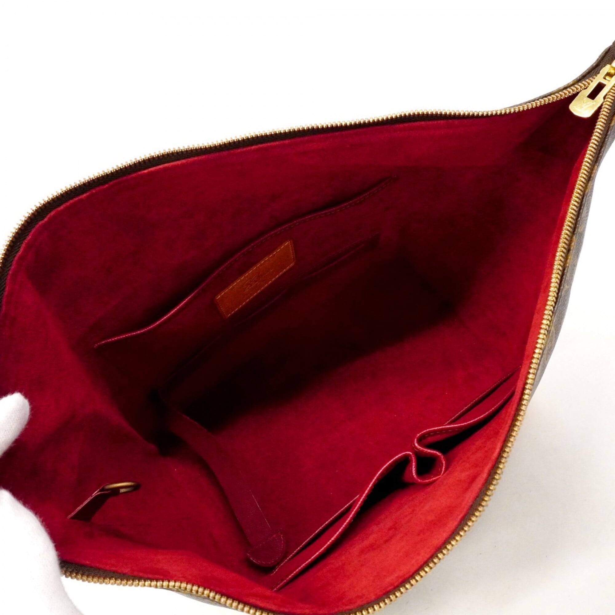 Louis Vuitton Brown Shoulder Bag (Pre-Owned)