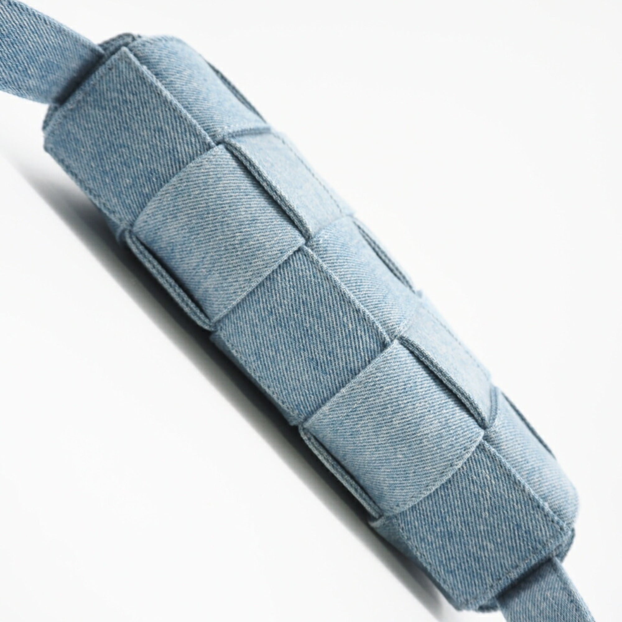 Bottega Veneta Blue Denim Shoulder Bag (Pre-Owned)