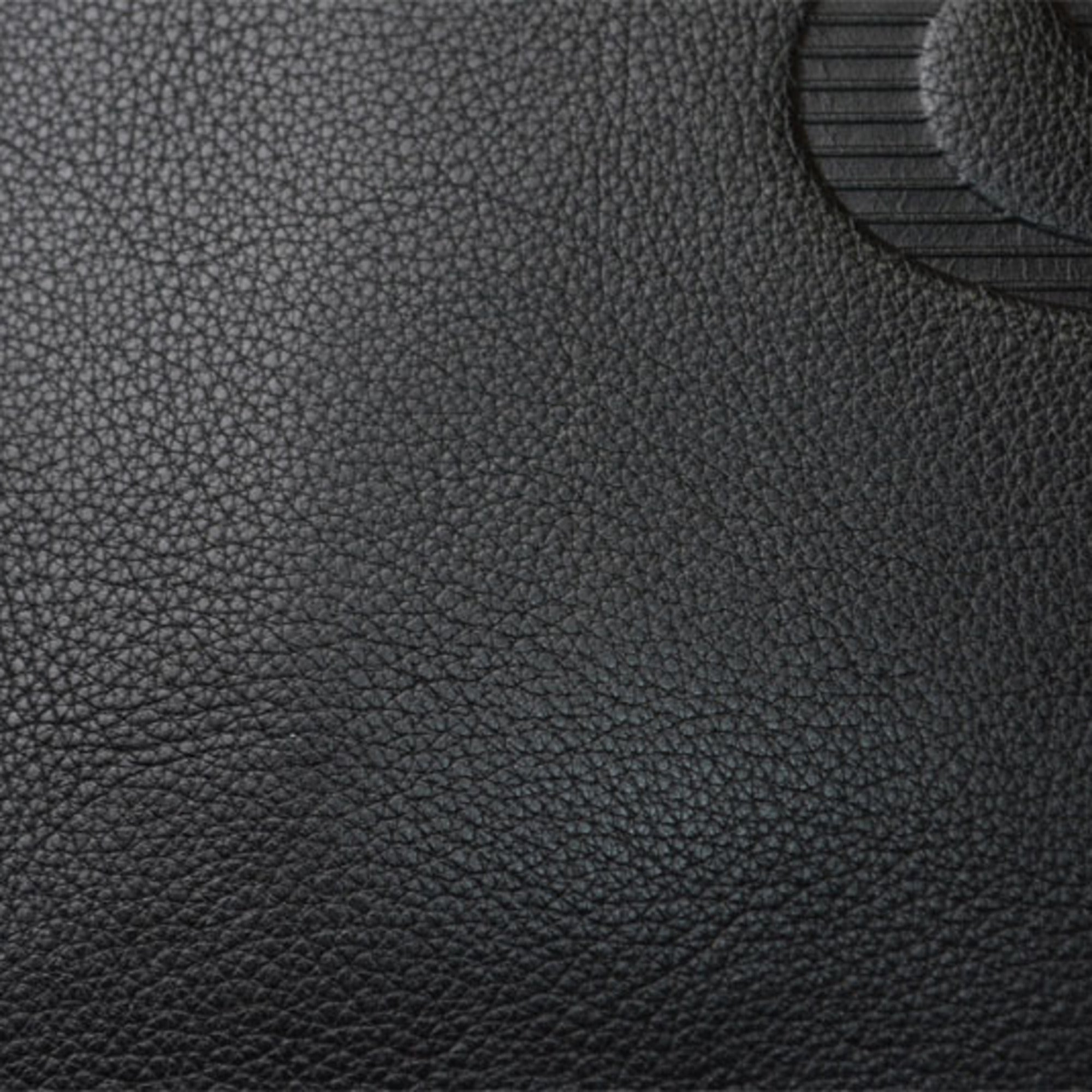 Loewe Black Leather Shoulder Bag (Pre-Owned)
