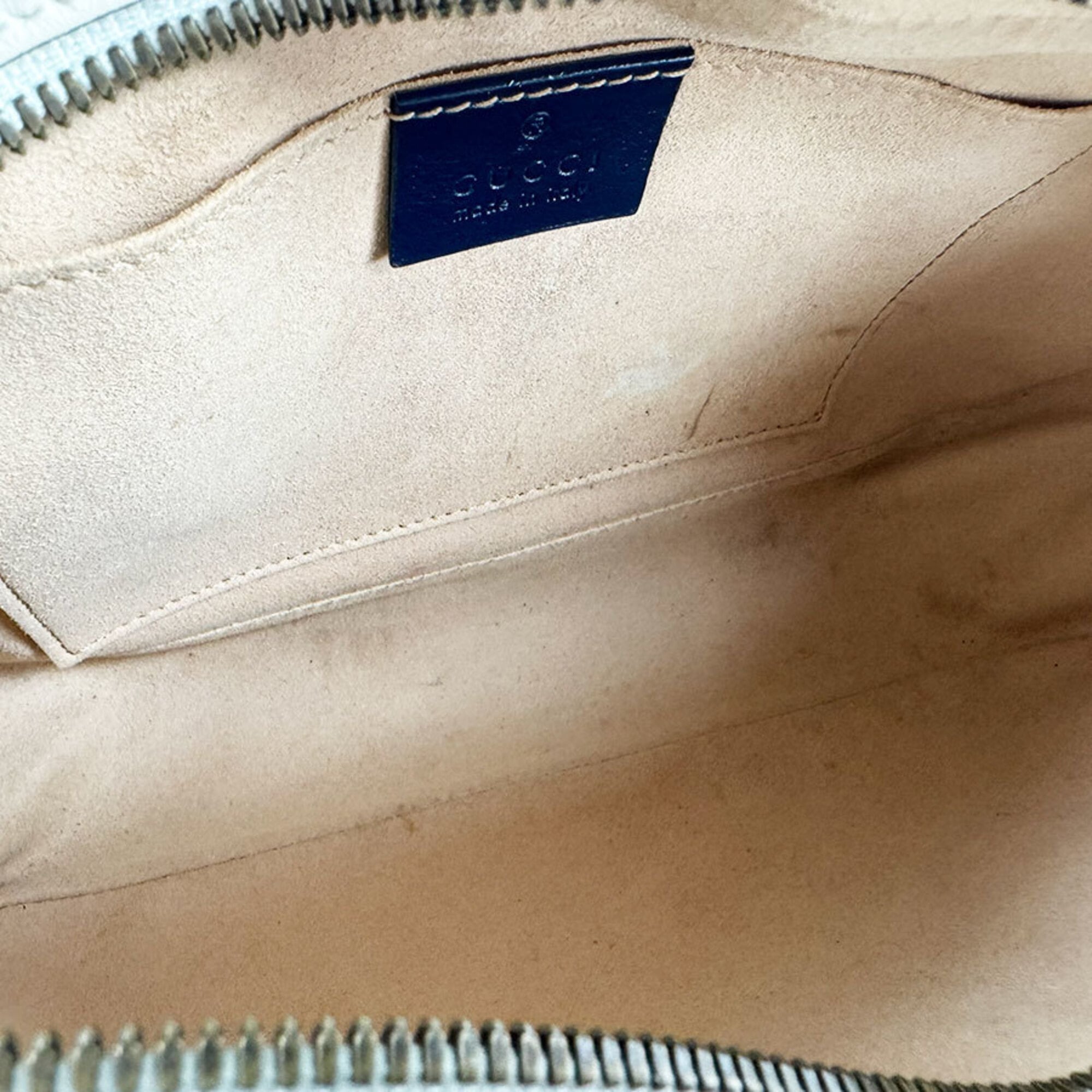 Gucci Ivory Navy Leather Shoulder Bag (Pre-Owned)