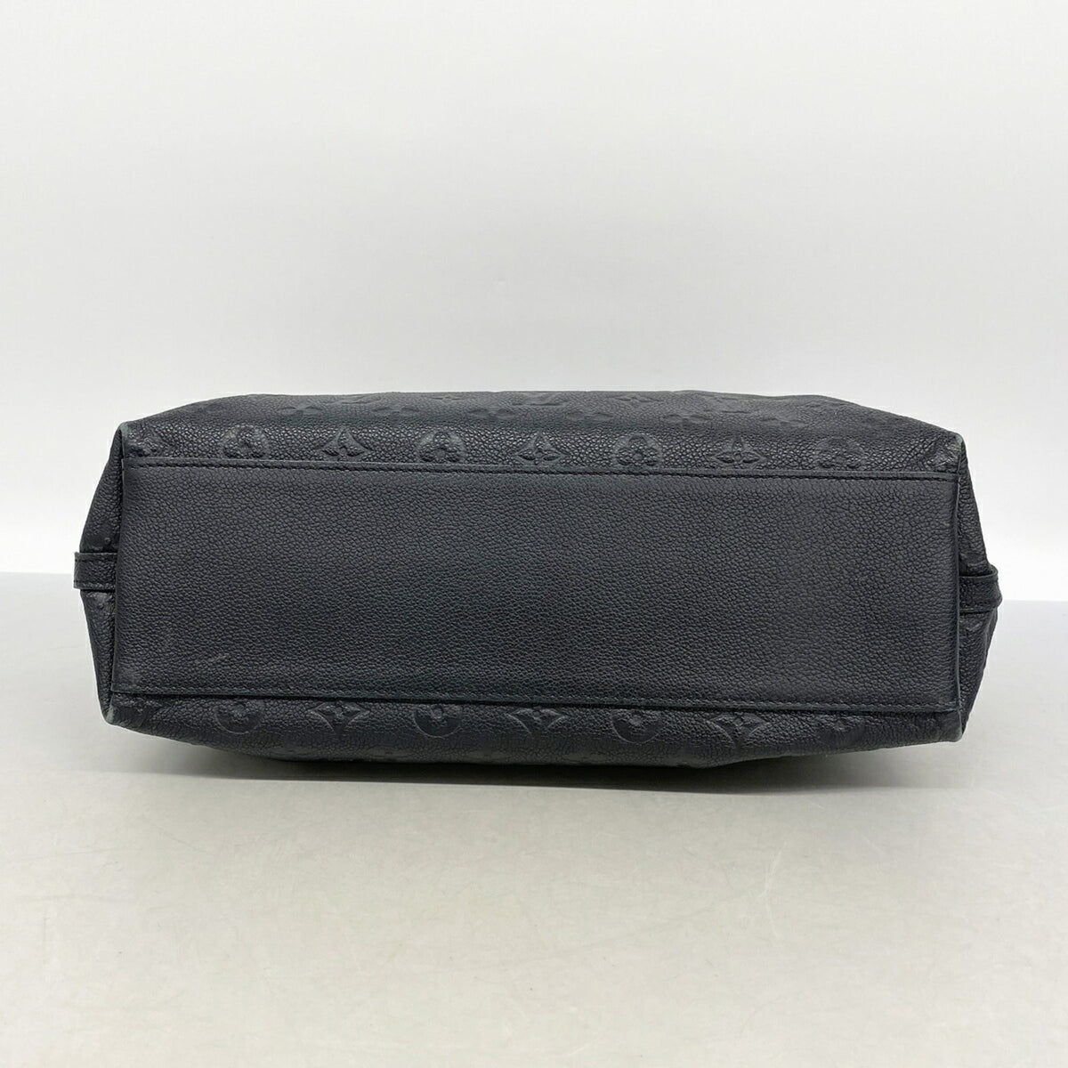 Louis Vuitton Noir Tote Bag (Pre-Owned)
