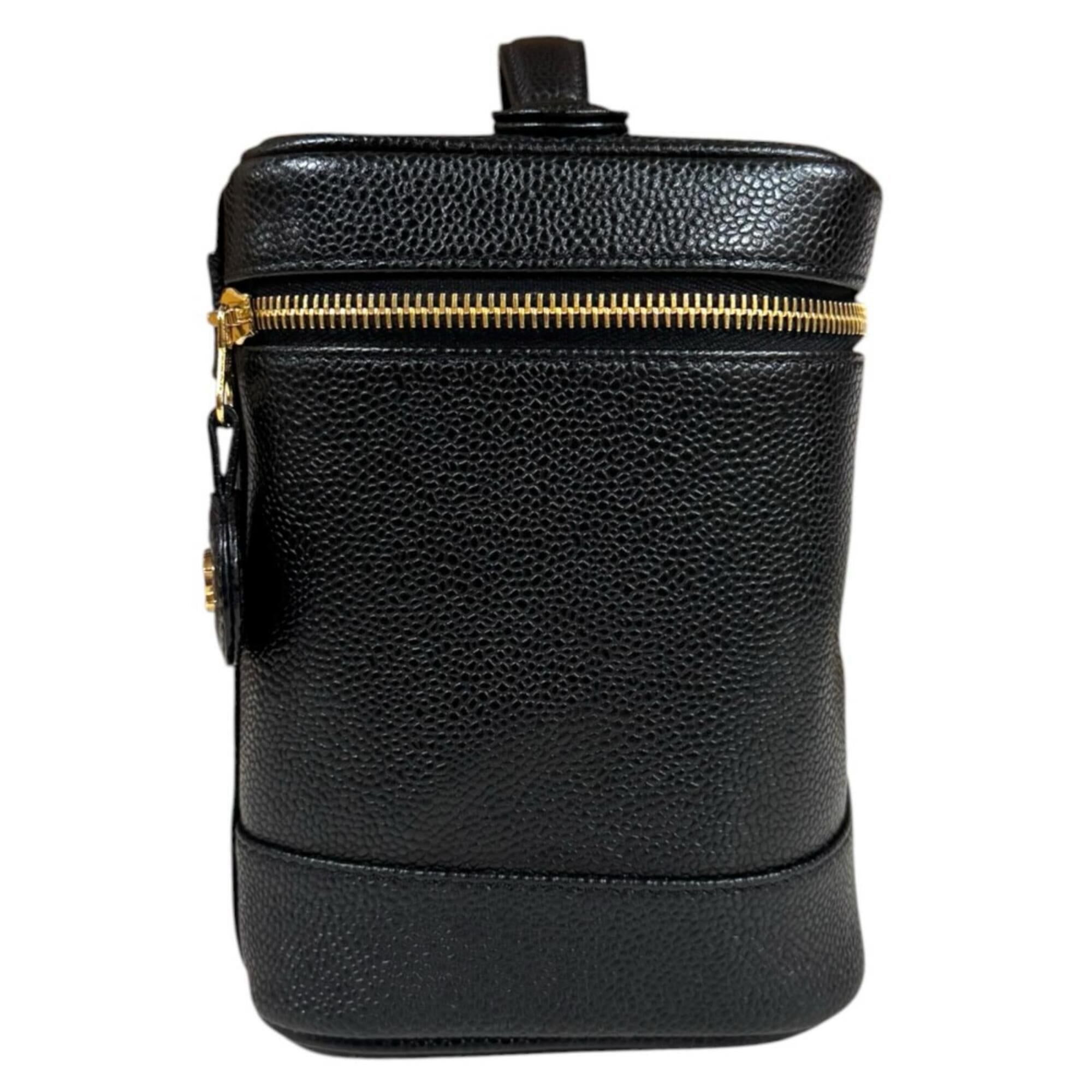 Chanel Black Grained Calfskin Handbag (Pre-Owned)