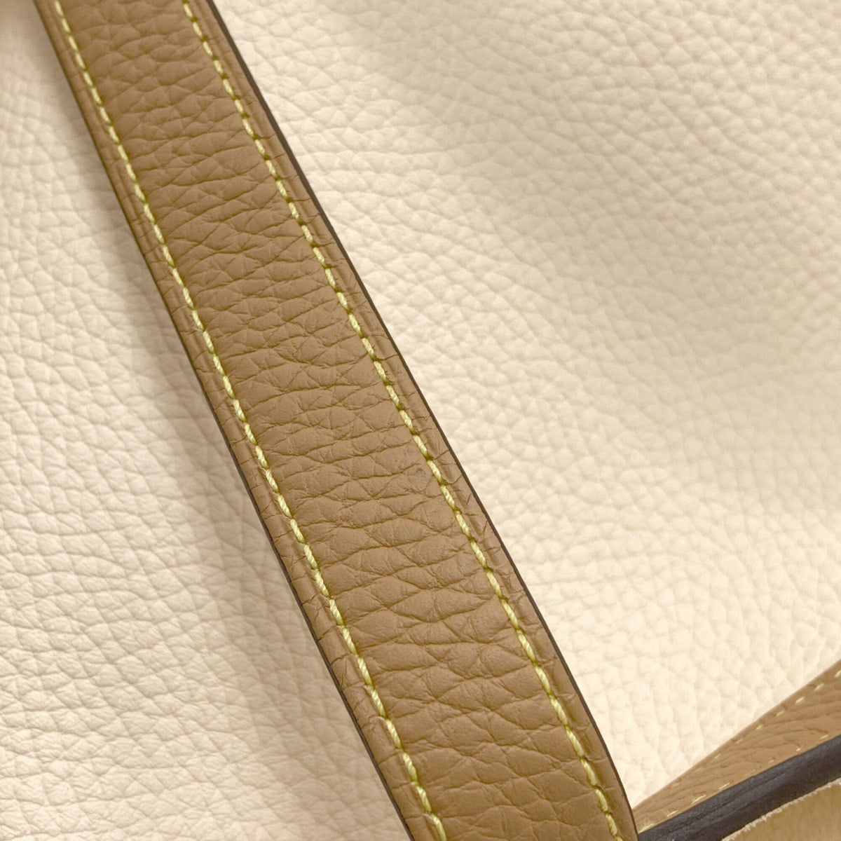 Hermes Brown Ivory Tote Bag (Pre-Owned)