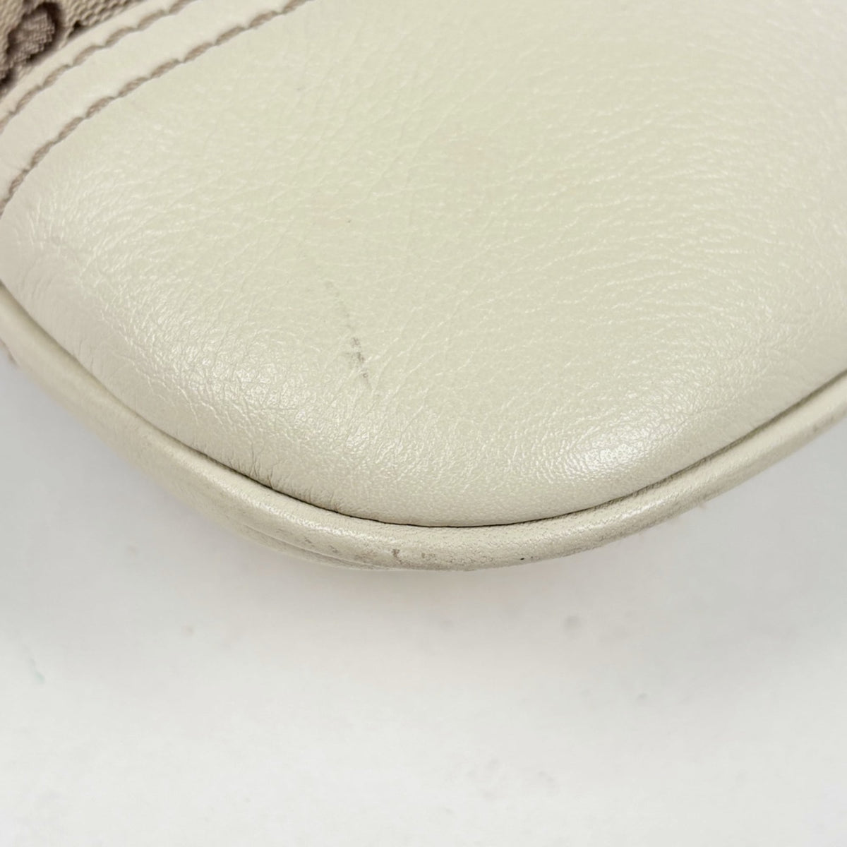 Gucci Beige White Gg Canvas Leather Shoulder Bag (Pre-Owned)
