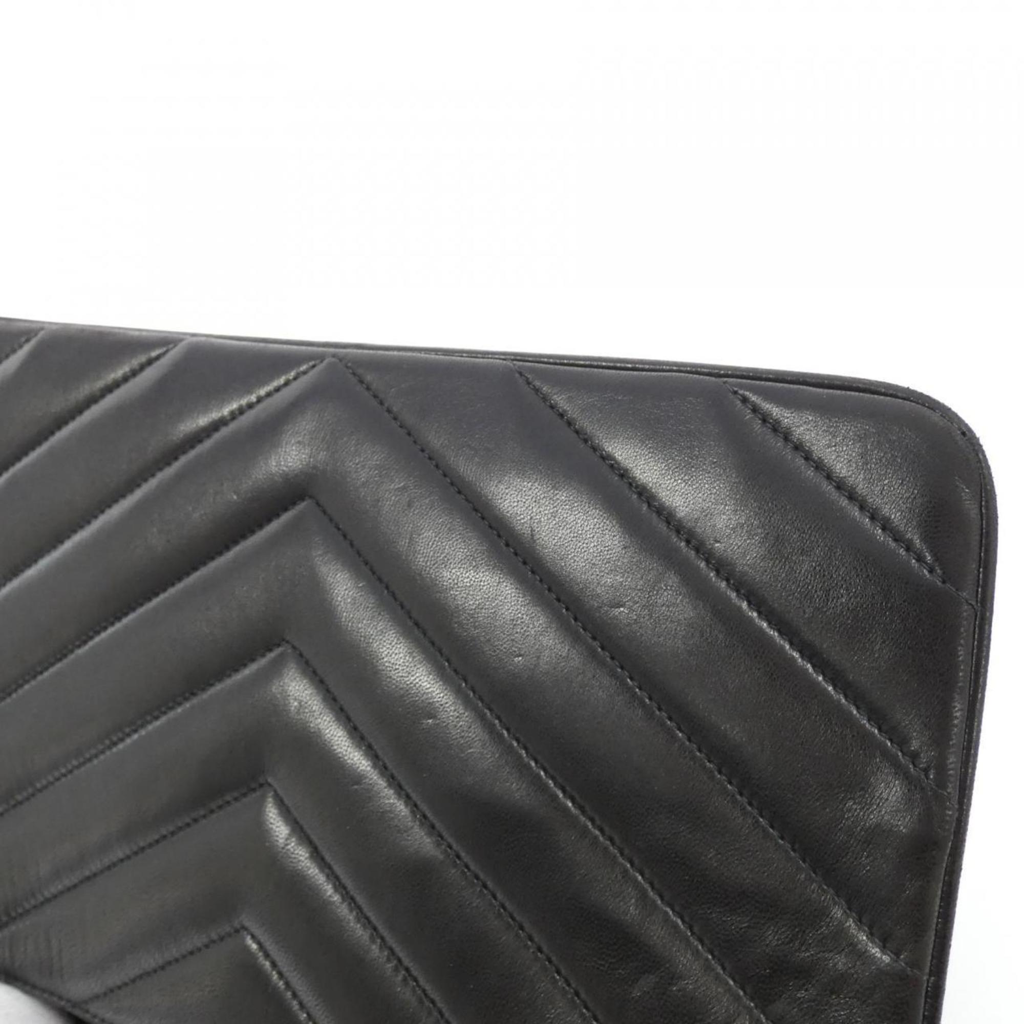 Chanel Black Leather Shoulder Bag (Pre-Owned)