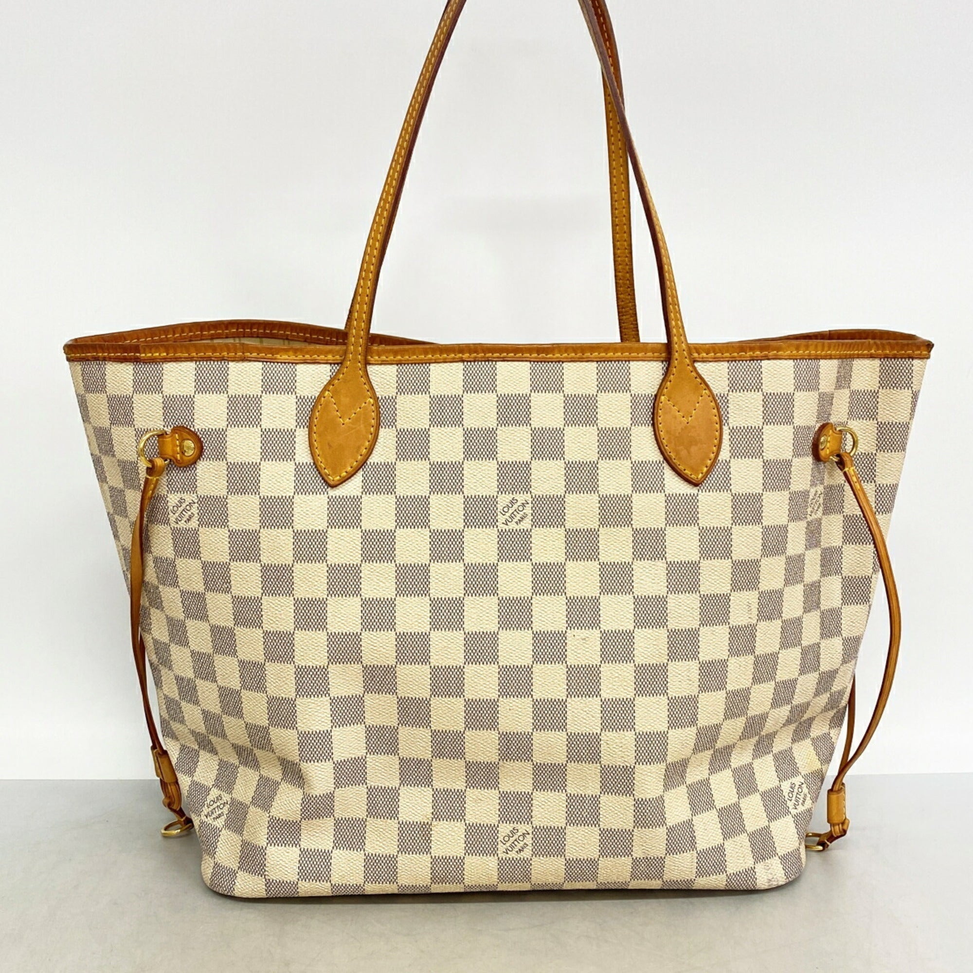 Louis Vuitton White Tote Bag (Pre-Owned)