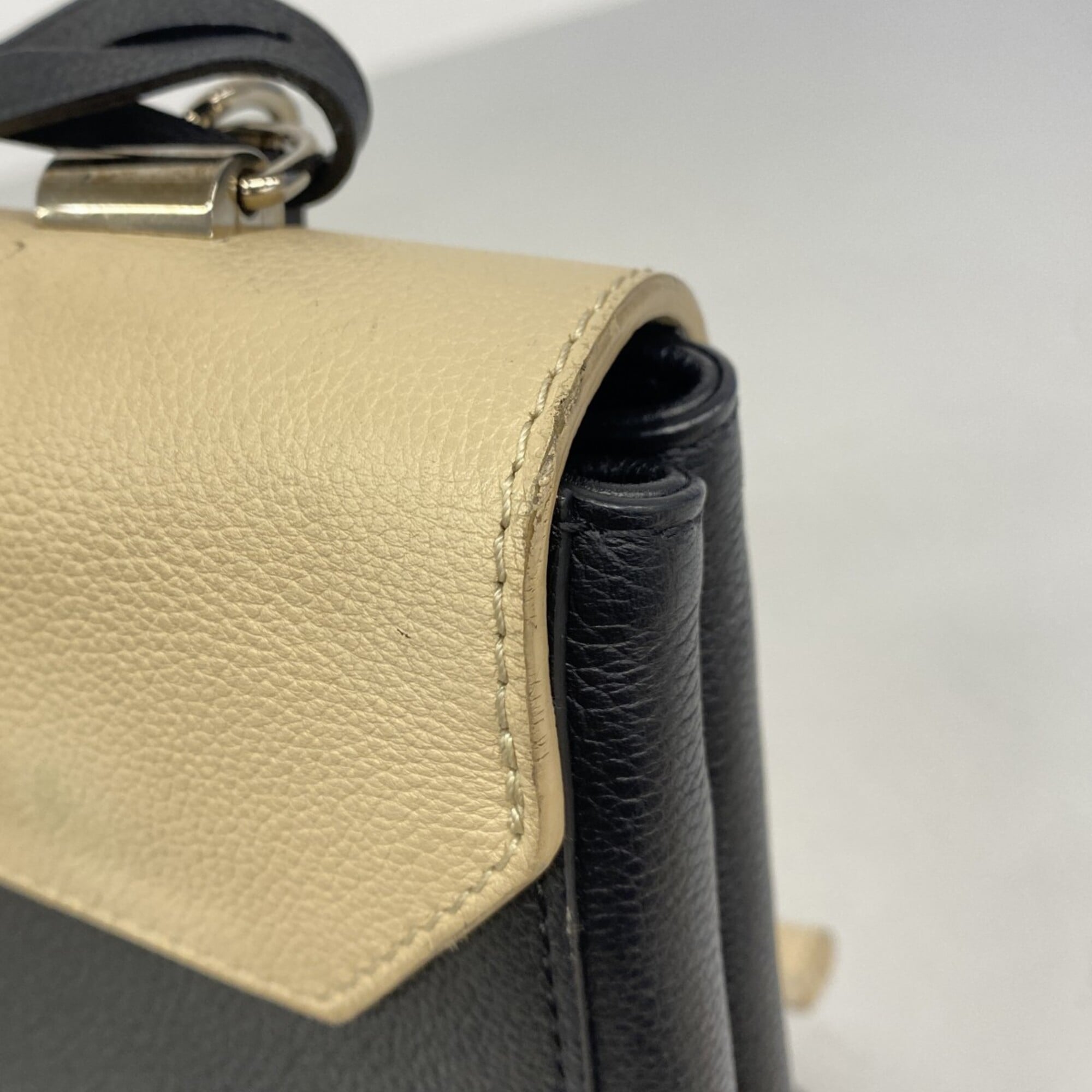 Louis Vuitton Noir Vanilla Handbag (Pre-Owned)
