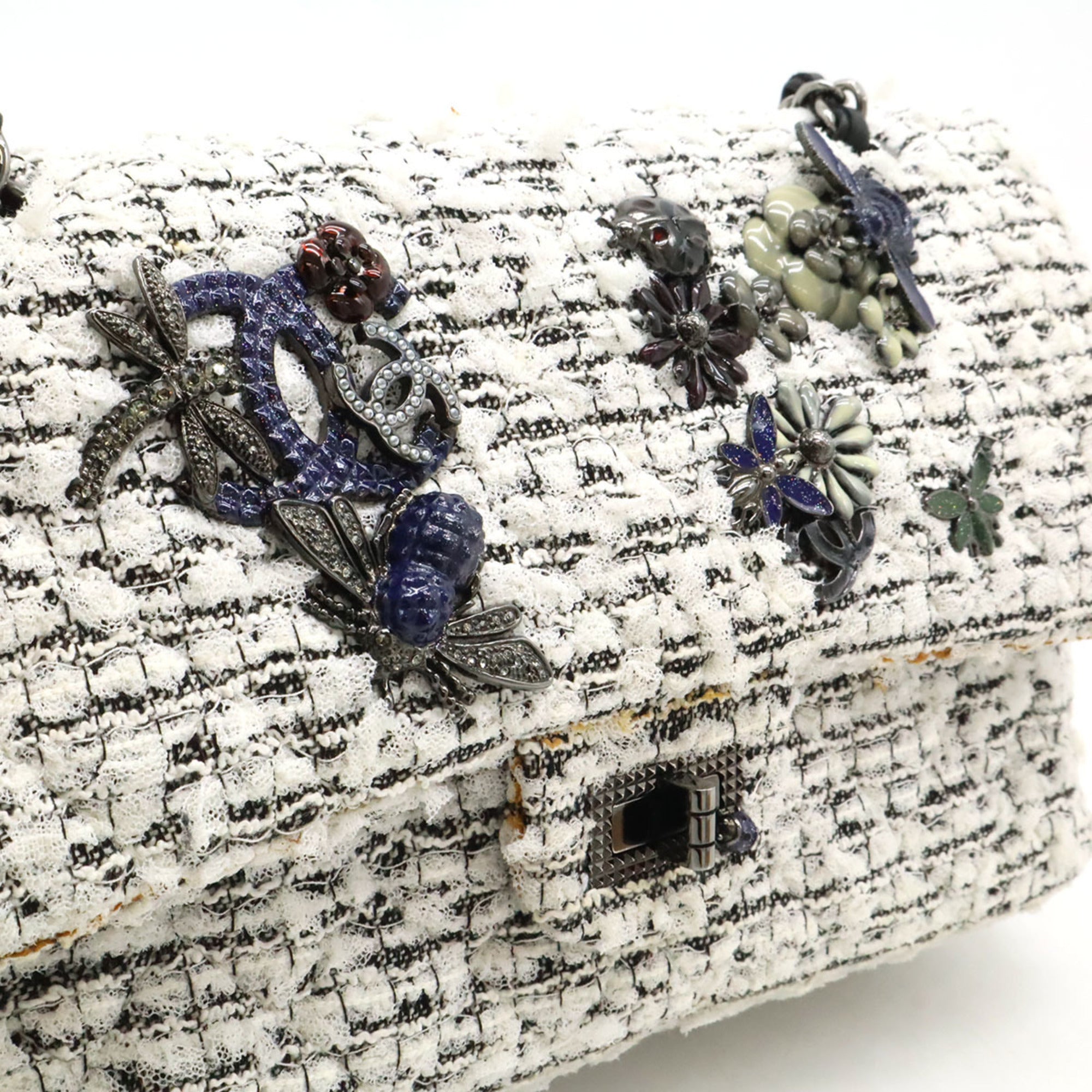 Chanel Black White Tweed Leather Shoulder Bag (Pre-Owned)