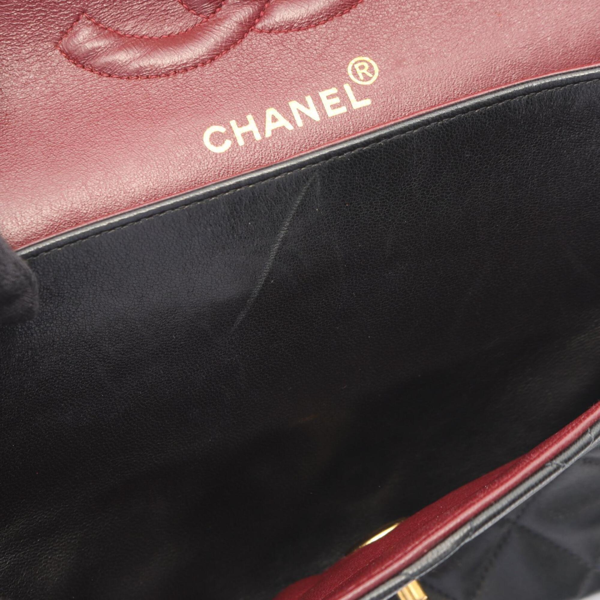 Chanel Black Leather Handbag Shoulder Bag (Pre-Owned)
