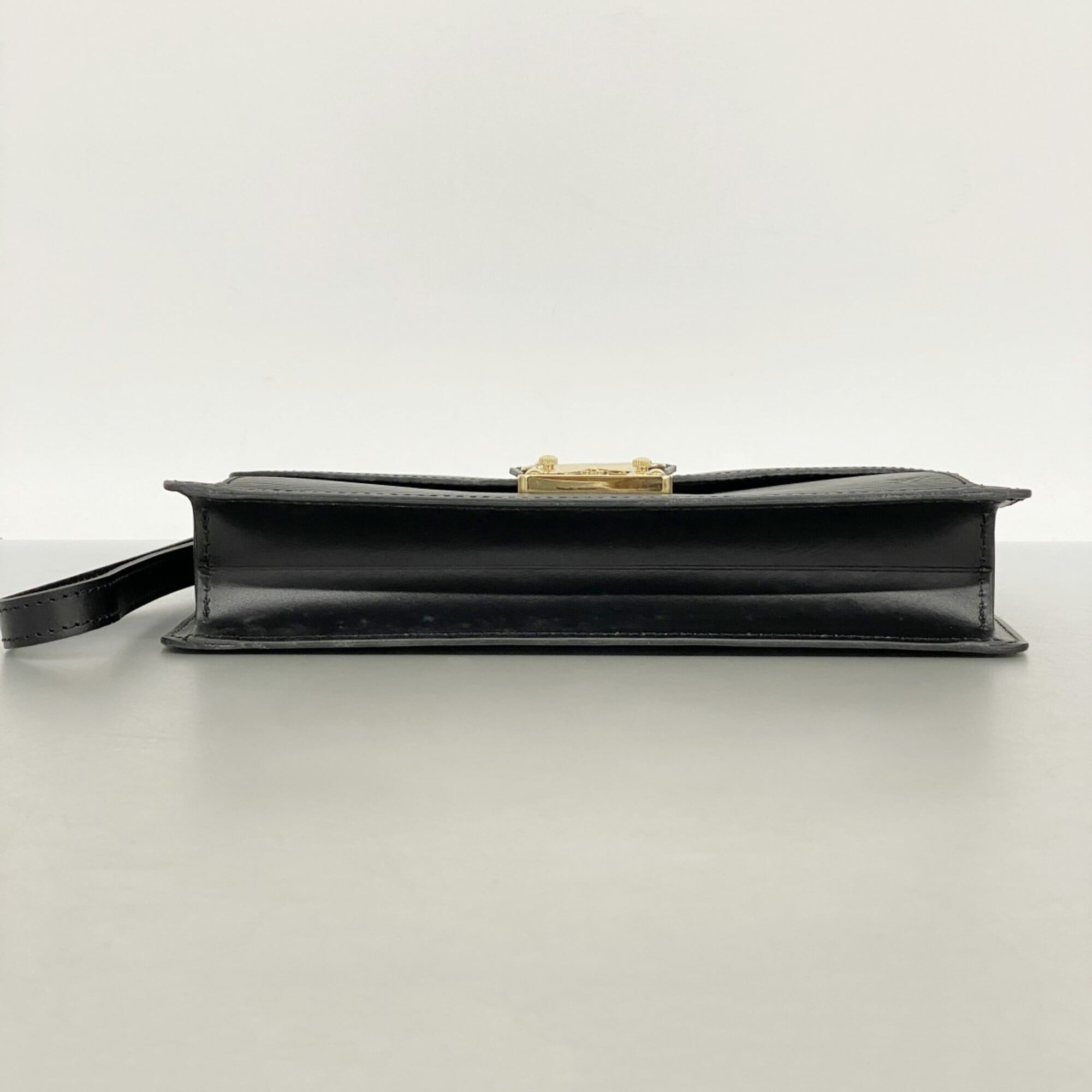 Louis Vuitton Noir Clutch Bag (Pre-Owned)