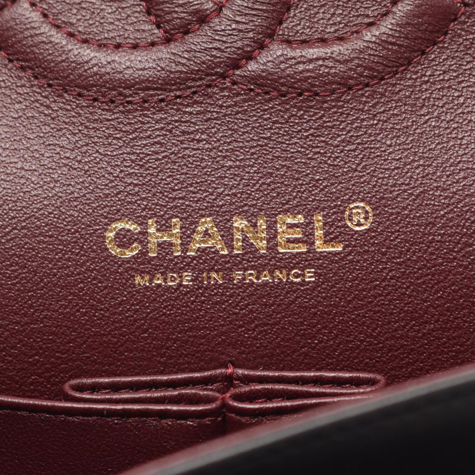 Chanel Black Leather Handbag Shoulder Bag (Pre-Owned)