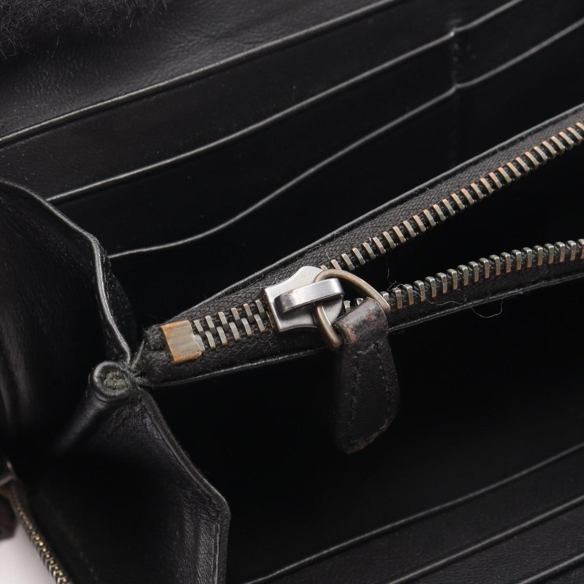 Bottega Veneta Black Leather Long Wallet (Bi-Fold) (Pre-Owned)