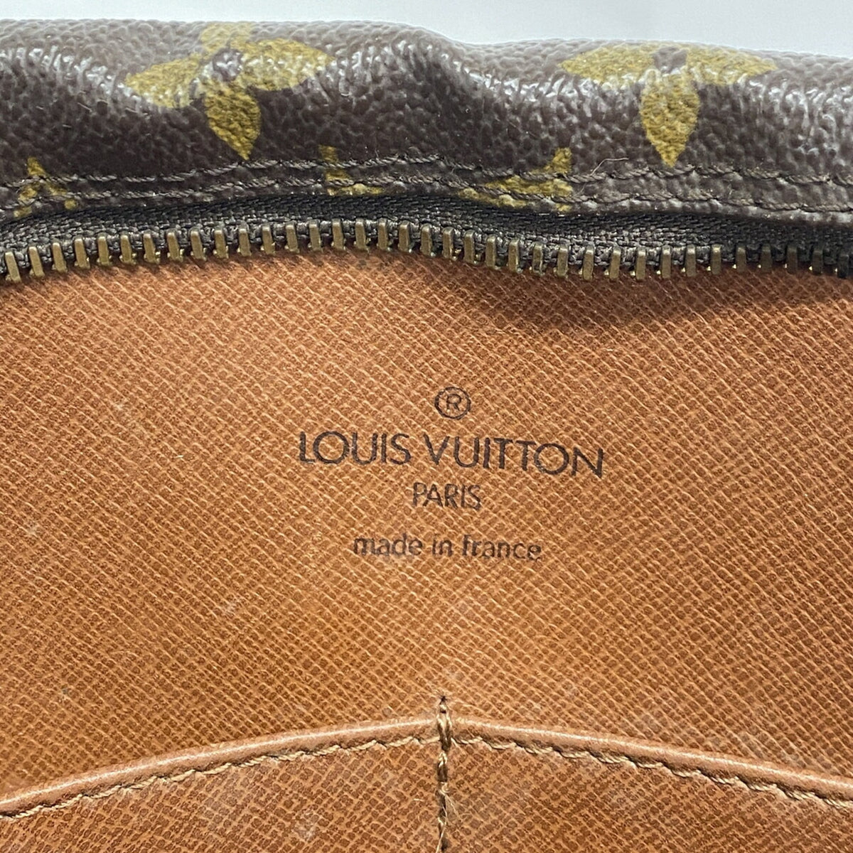 Louis Vuitton Brown Clutch Bag (Pre-Owned)