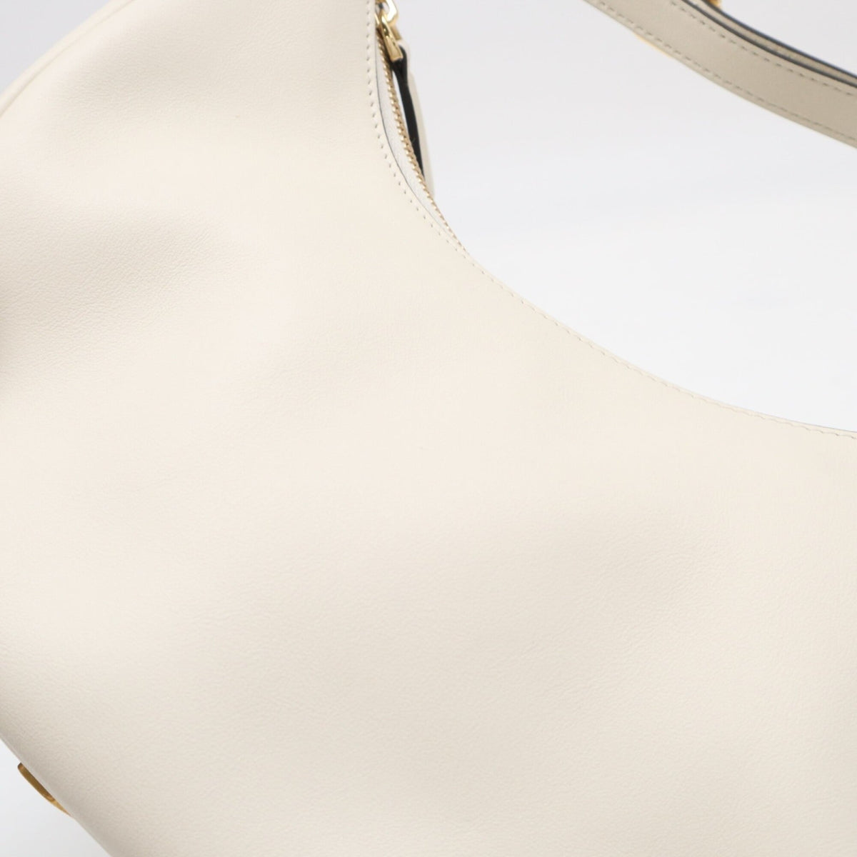 Fendi White Leather Handbag (Pre-Owned)
