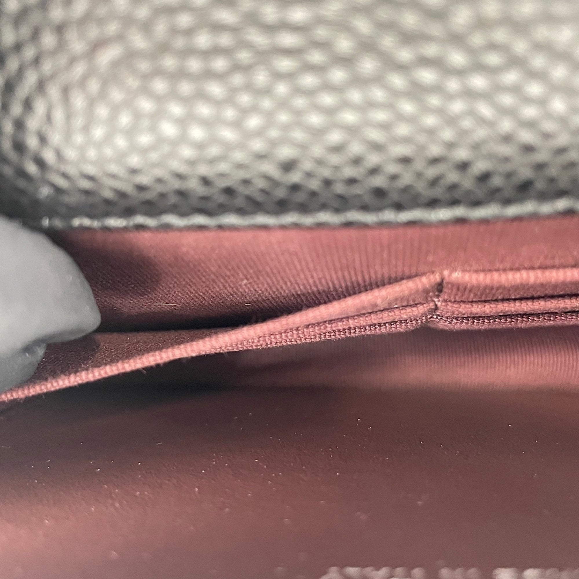 Chanel Black Shoulder Bag (Pre-Owned)