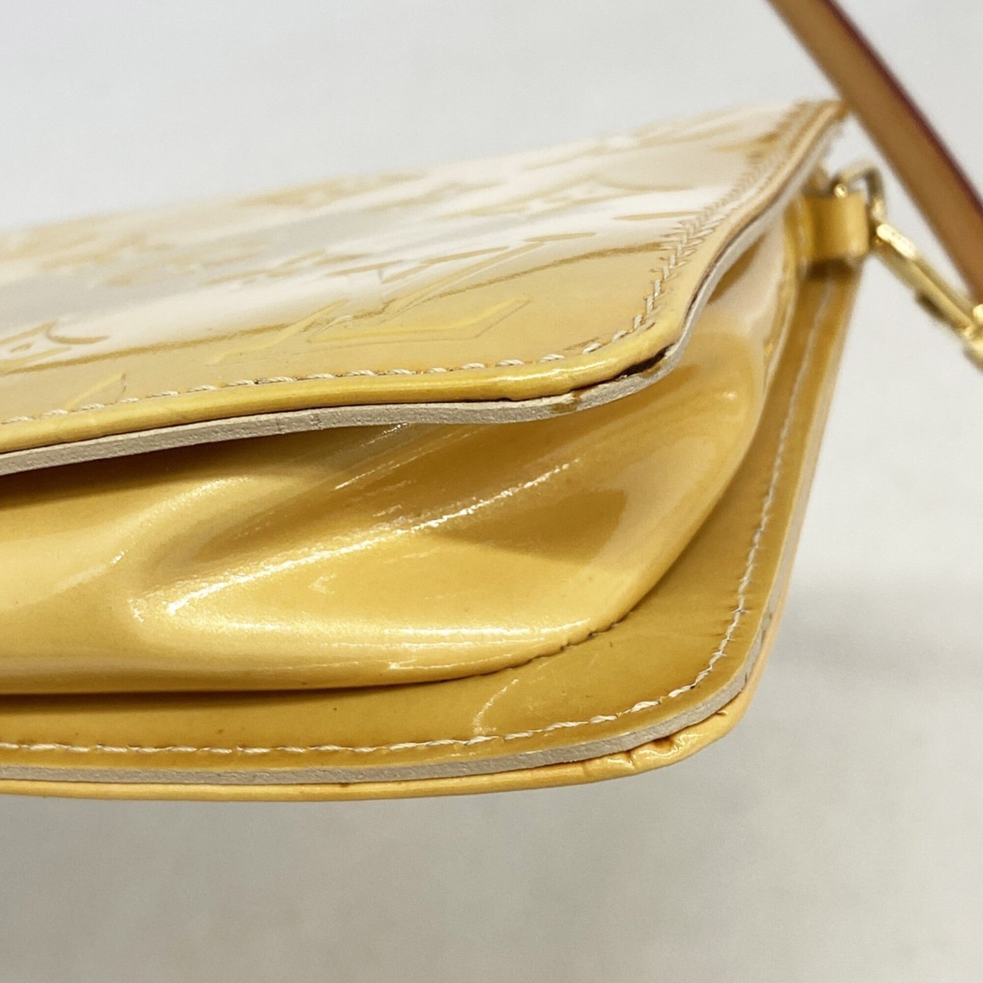 Louis Vuitton Beige Pouch (Pre-Owned)
