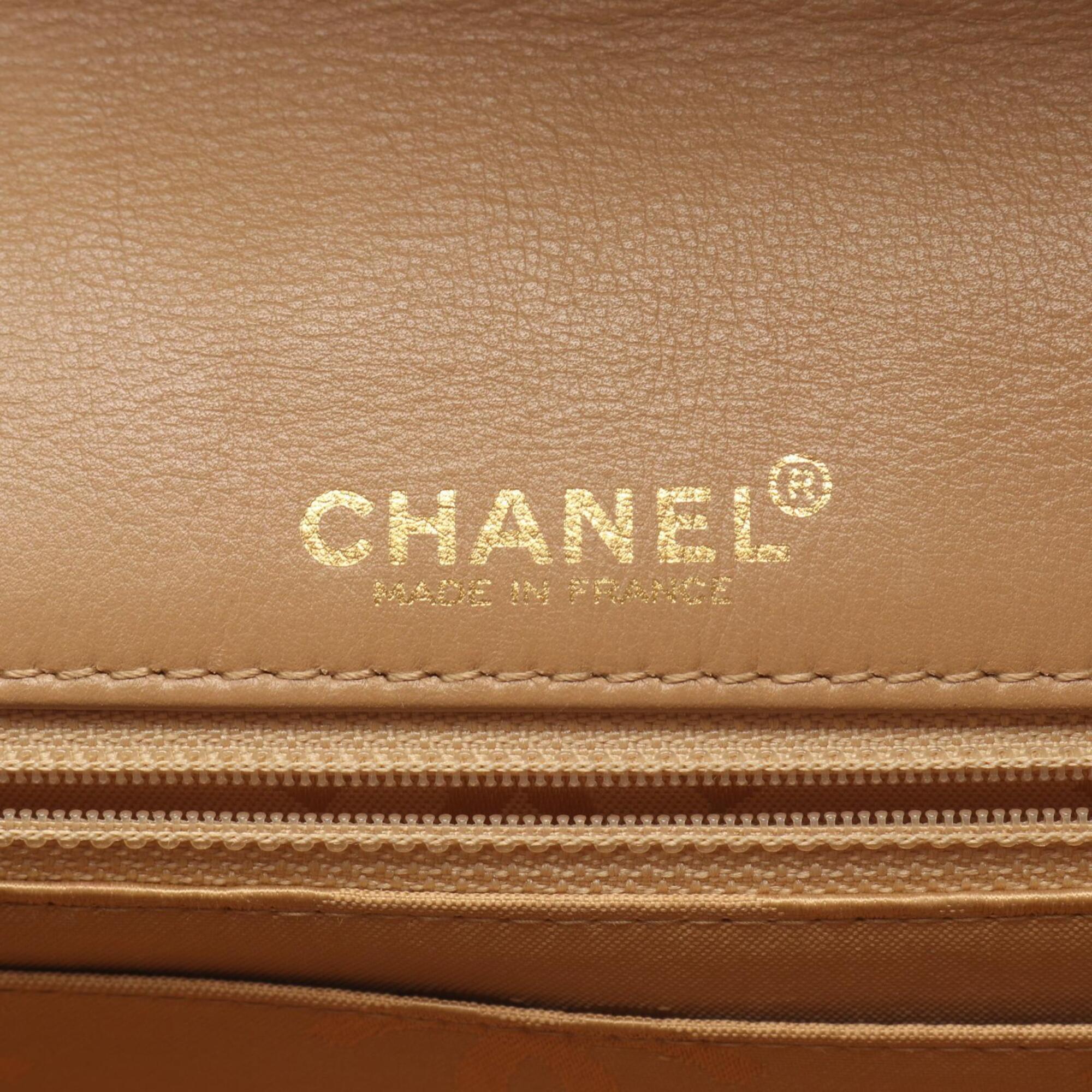 Chanel Beige Leather Handbag Shoulder Bag (Pre-Owned)