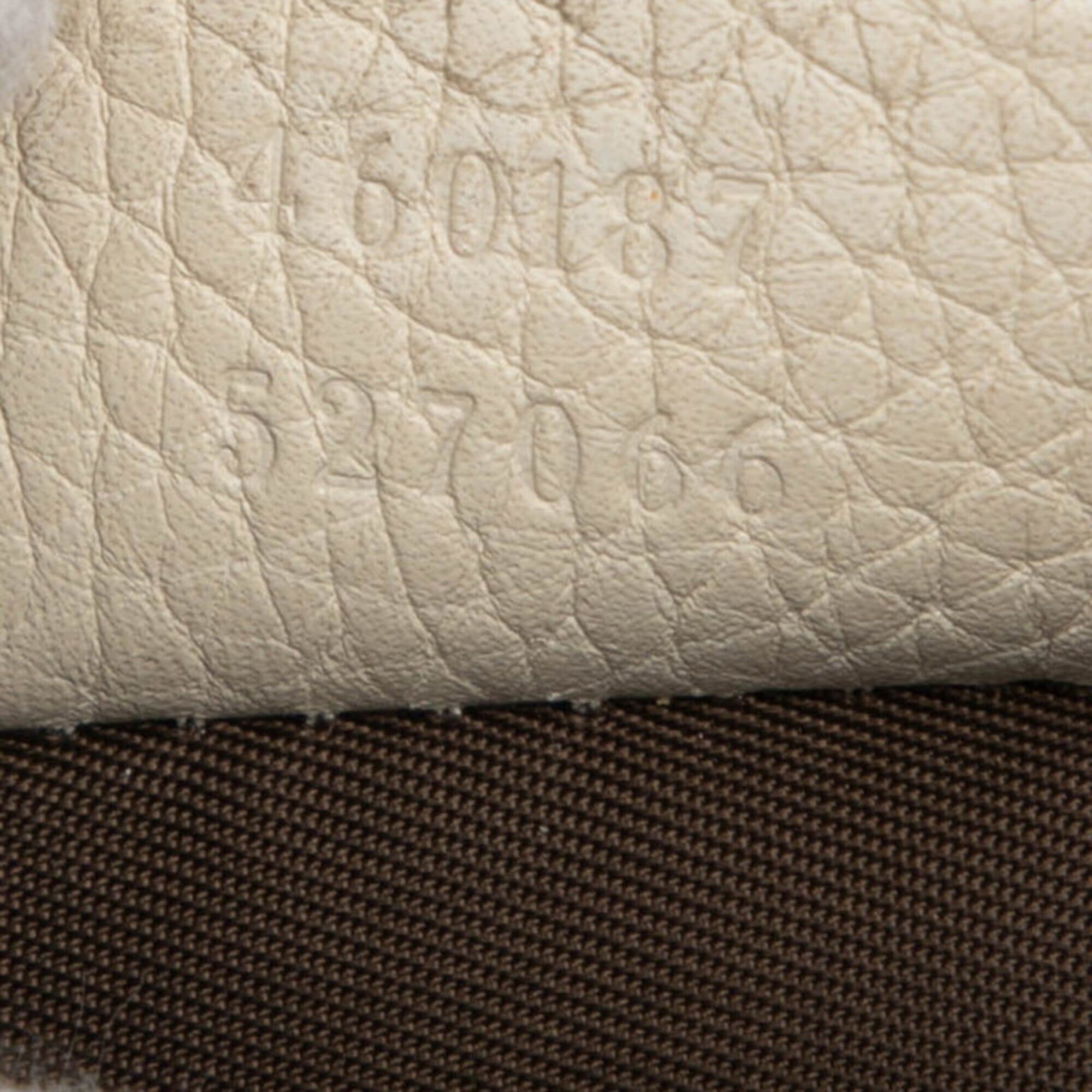 Gucci Ivory Leather Clutch Bag (Pre-Owned)