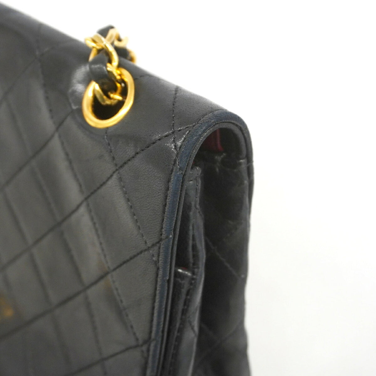 Chanel Black Leather Shoulder Bag (Pre-Owned)