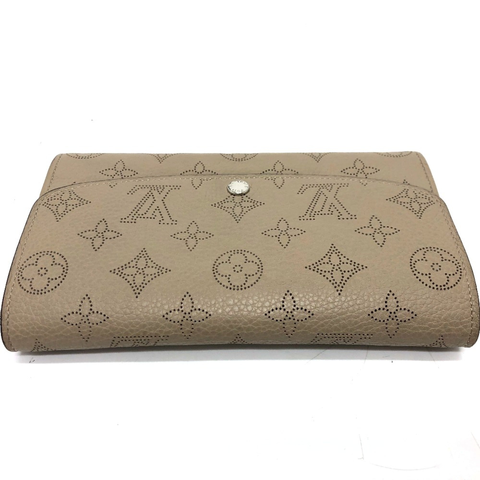 Louis Vuitton Beige Other Wallet (Bi-Fold) (Pre-Owned)