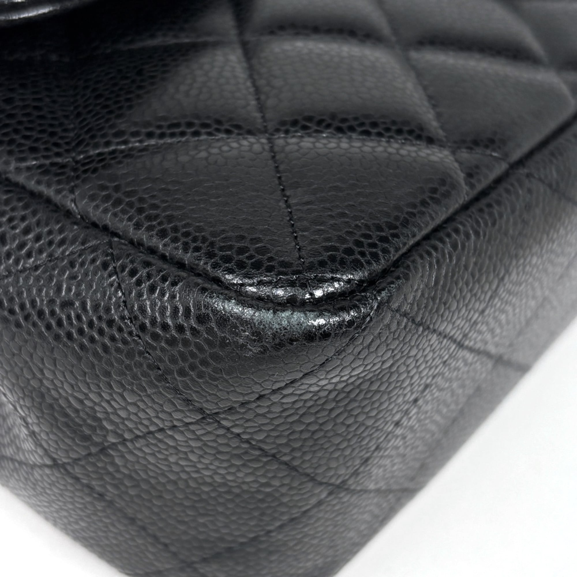 Chanel Matelasse Black Grained Calfskin Shoulder Bag (Pre-Owned)