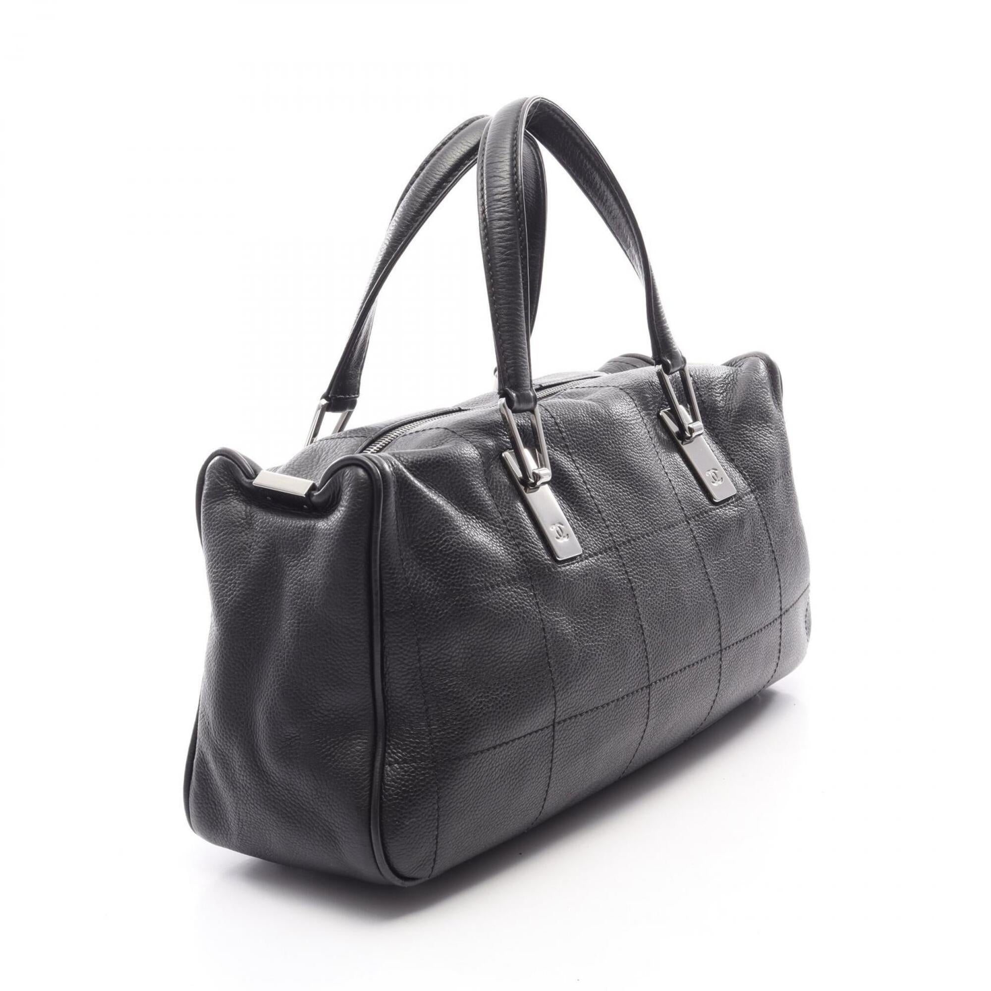 Chanel Black Grained Calfskin Handbag (Pre-Owned)