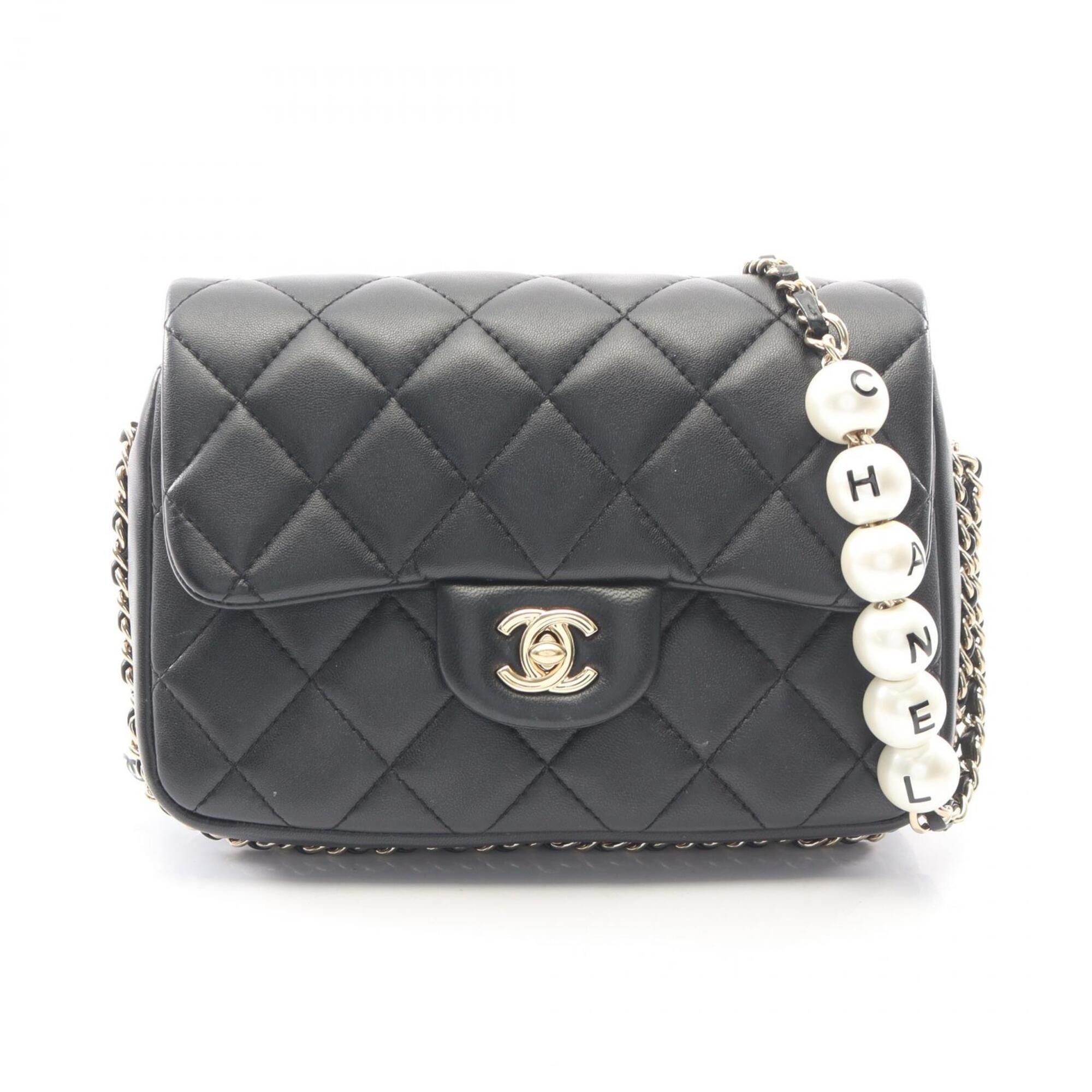 Chanel Black Leather Handbag Shoulder Bag (Pre-Owned)