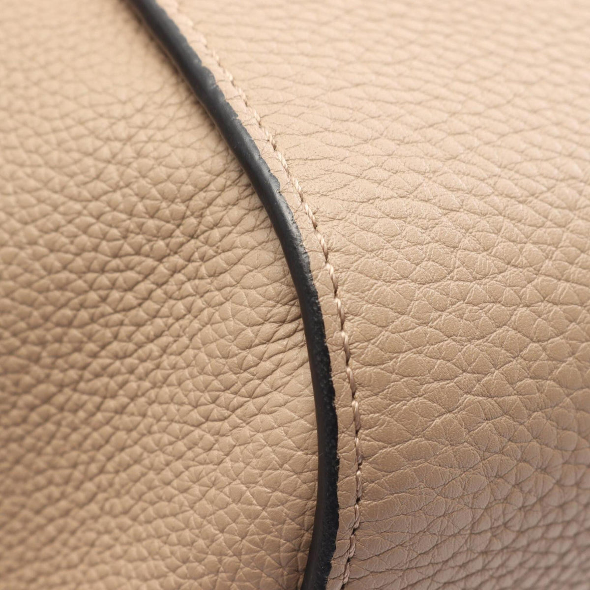 Loewe Beige Leather Handbag (Pre-Owned)