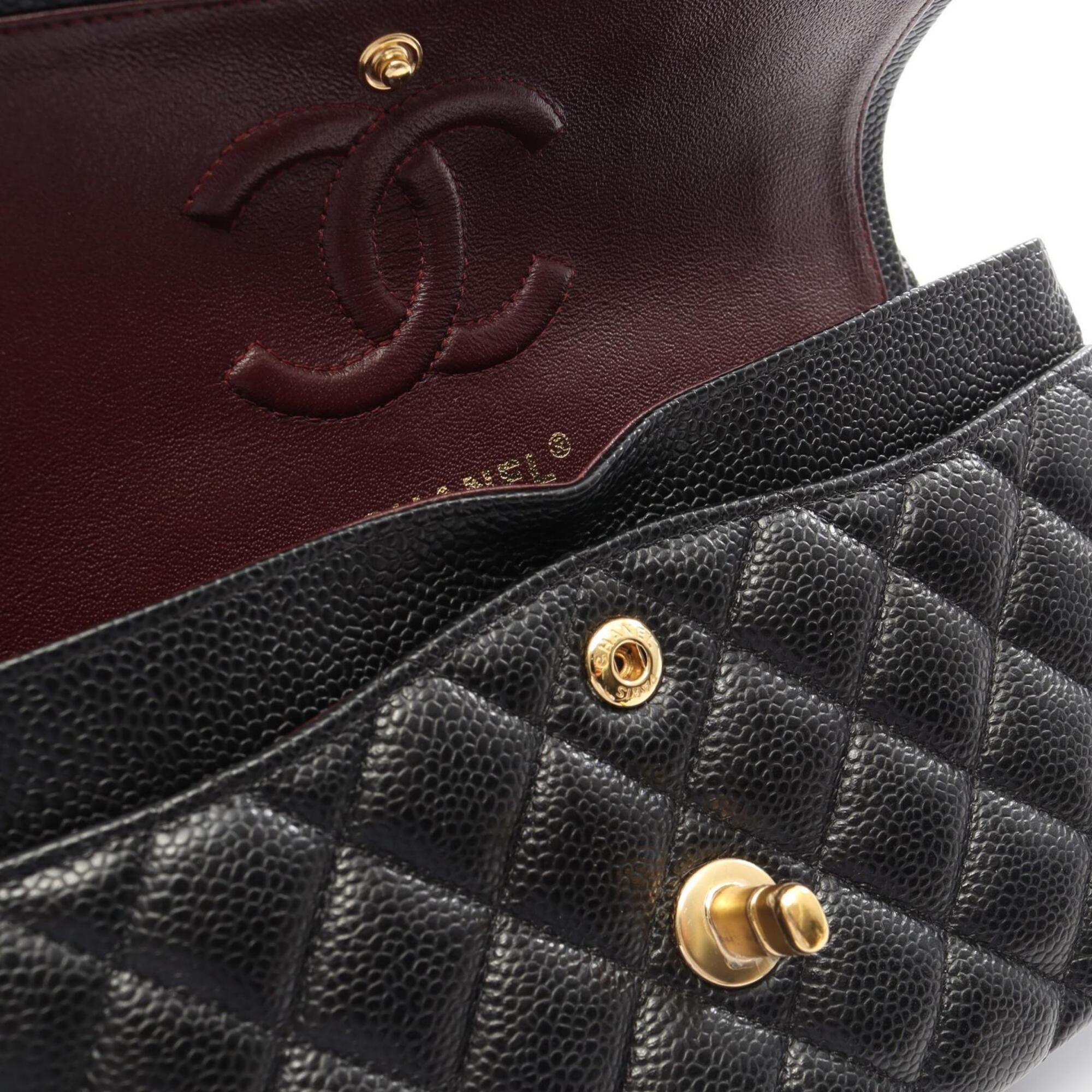 Chanel Black Grained Calfskin Handbag Shoulder Bag (Pre-Owned)