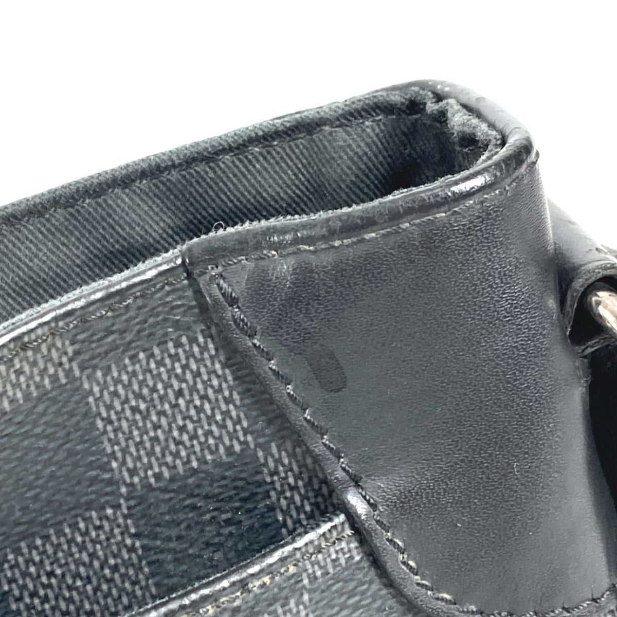 Louis Vuitton Damier Graphite Black Damier Graphite Shoulder Bag (Pre-Owned)