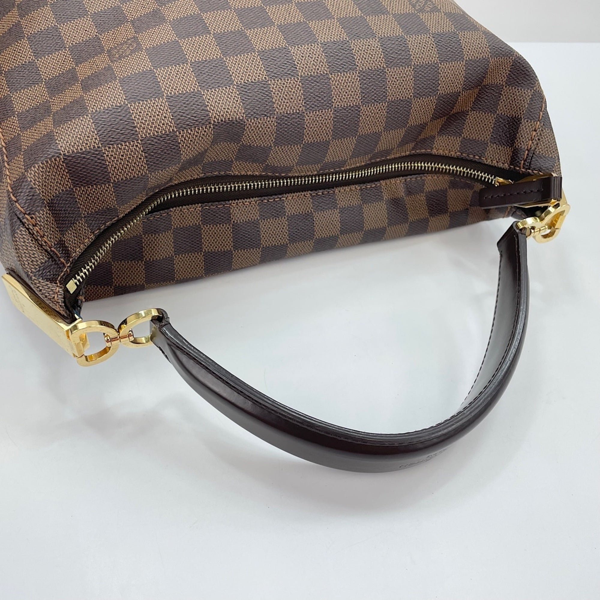 Louis Vuitton Brown Shoulder Bag (Pre-Owned)