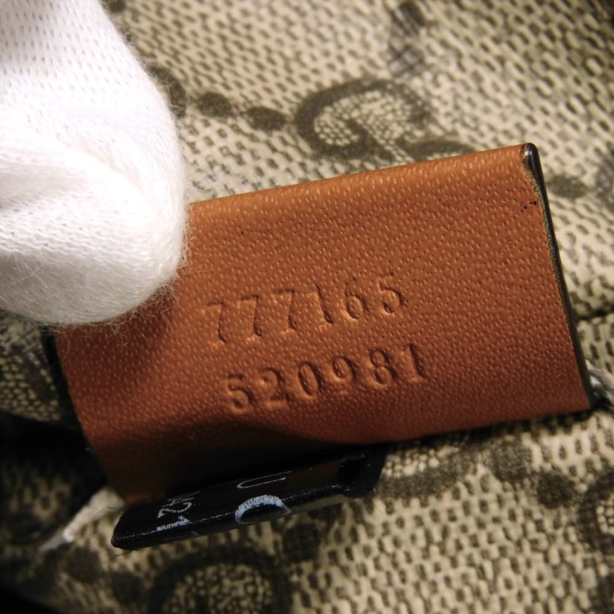 Gucci Beige Linen Clutch Bag Pouch (Pre-Owned)