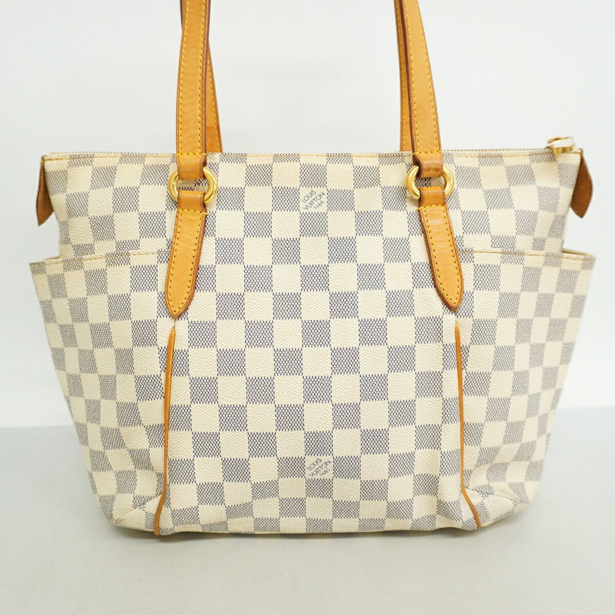 Louis Vuitton White Tote Bag (Pre-Owned)