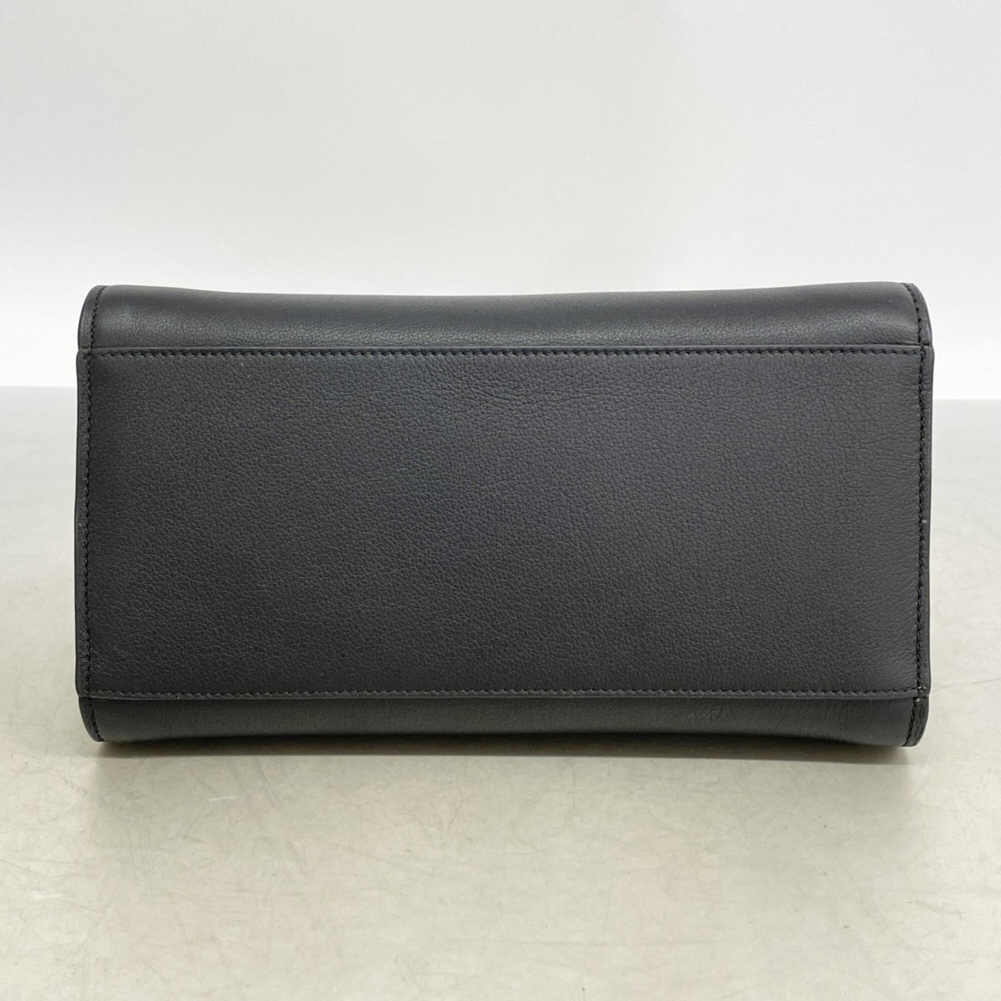 Salvatore Ferragamo Black Leather Handbag (Pre-Owned)